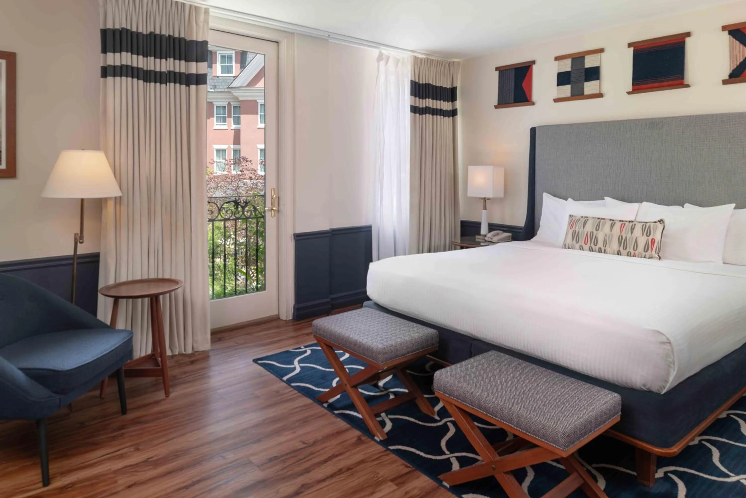 Bedroom, Bed in Portland Harbor Hotel