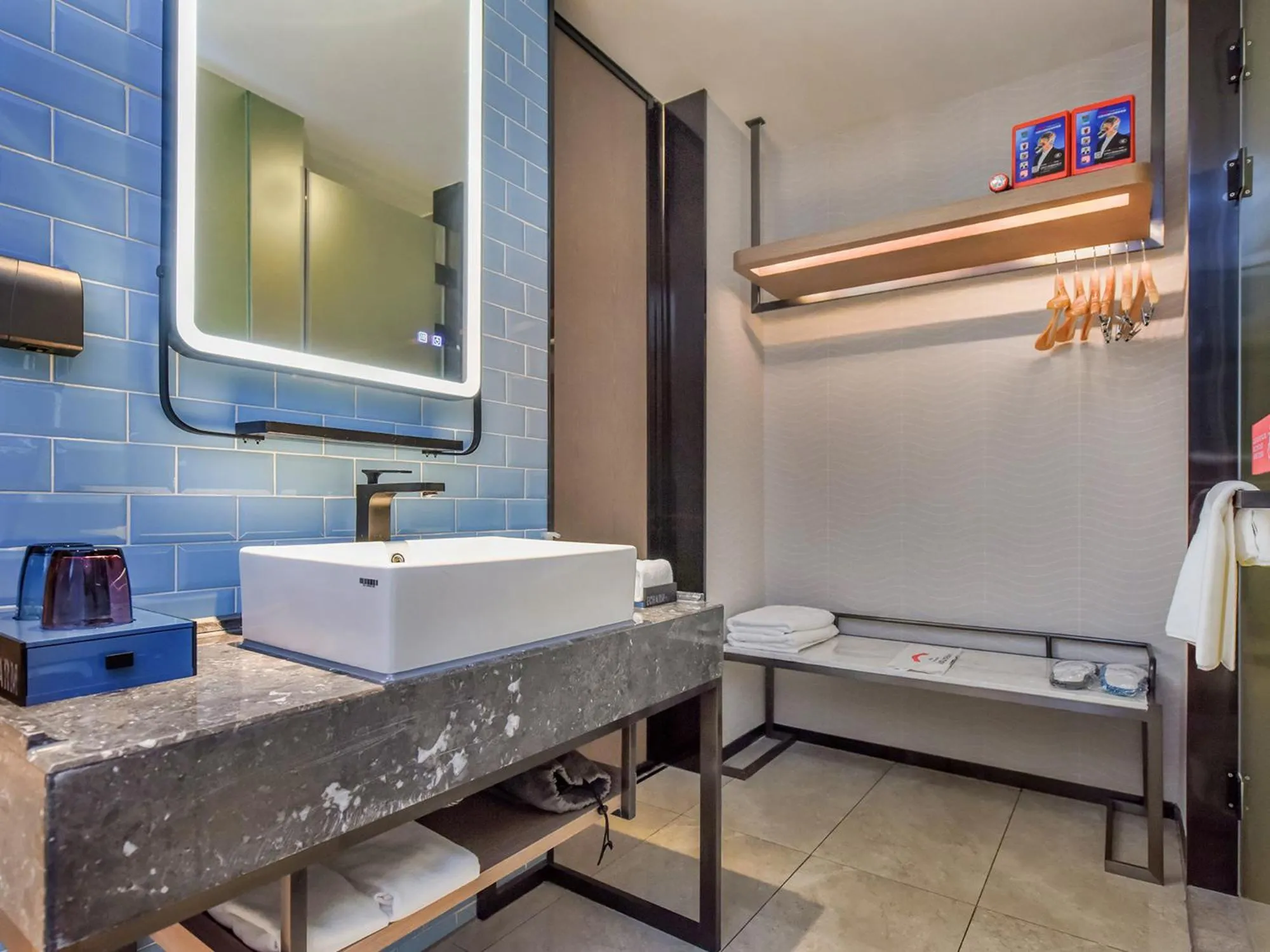 Echarm Hotel Dongguan International Automobile City Basketball Center