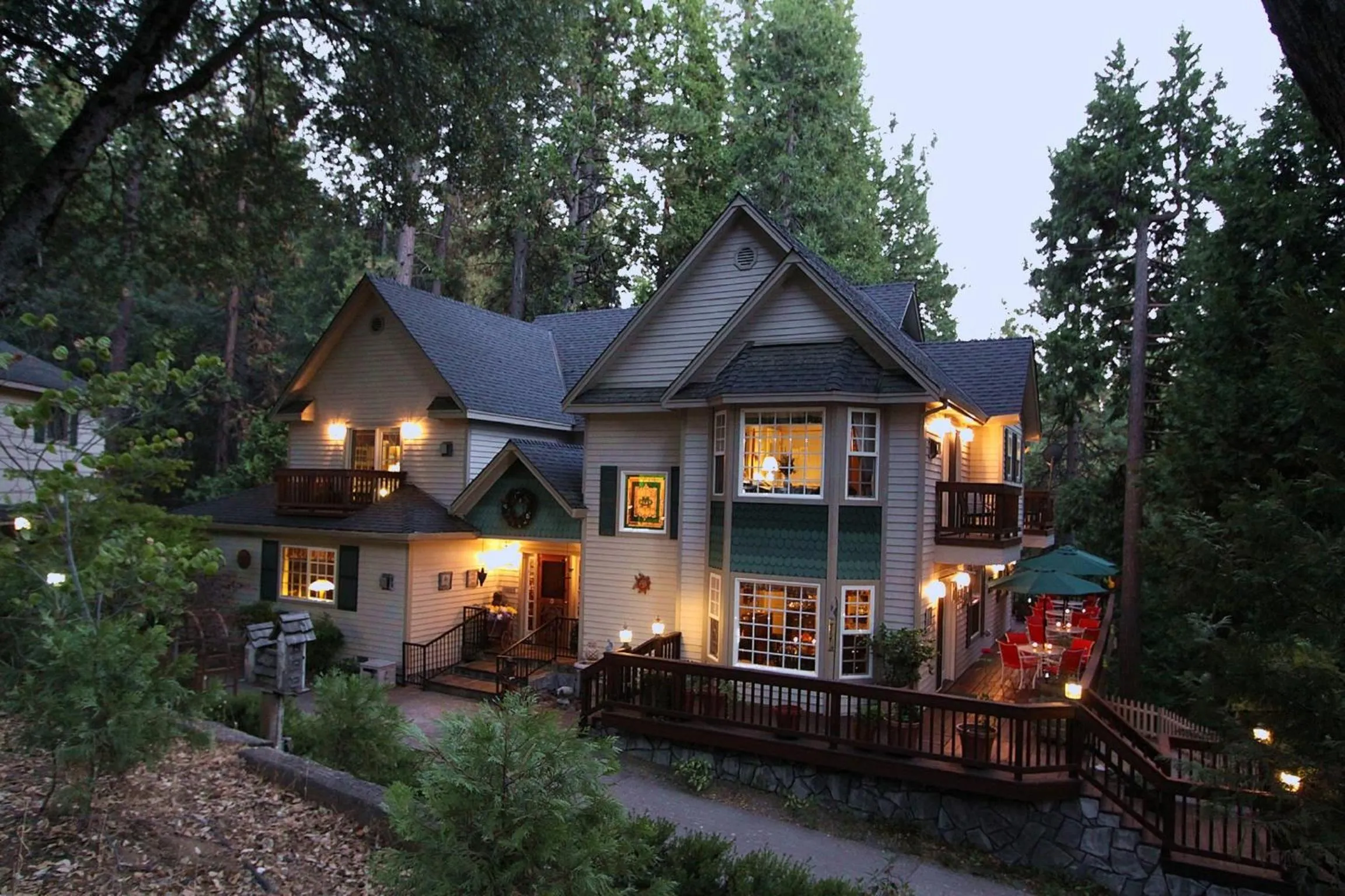 Facade/entrance in McCaffrey House Bed and Breakfast Inn
