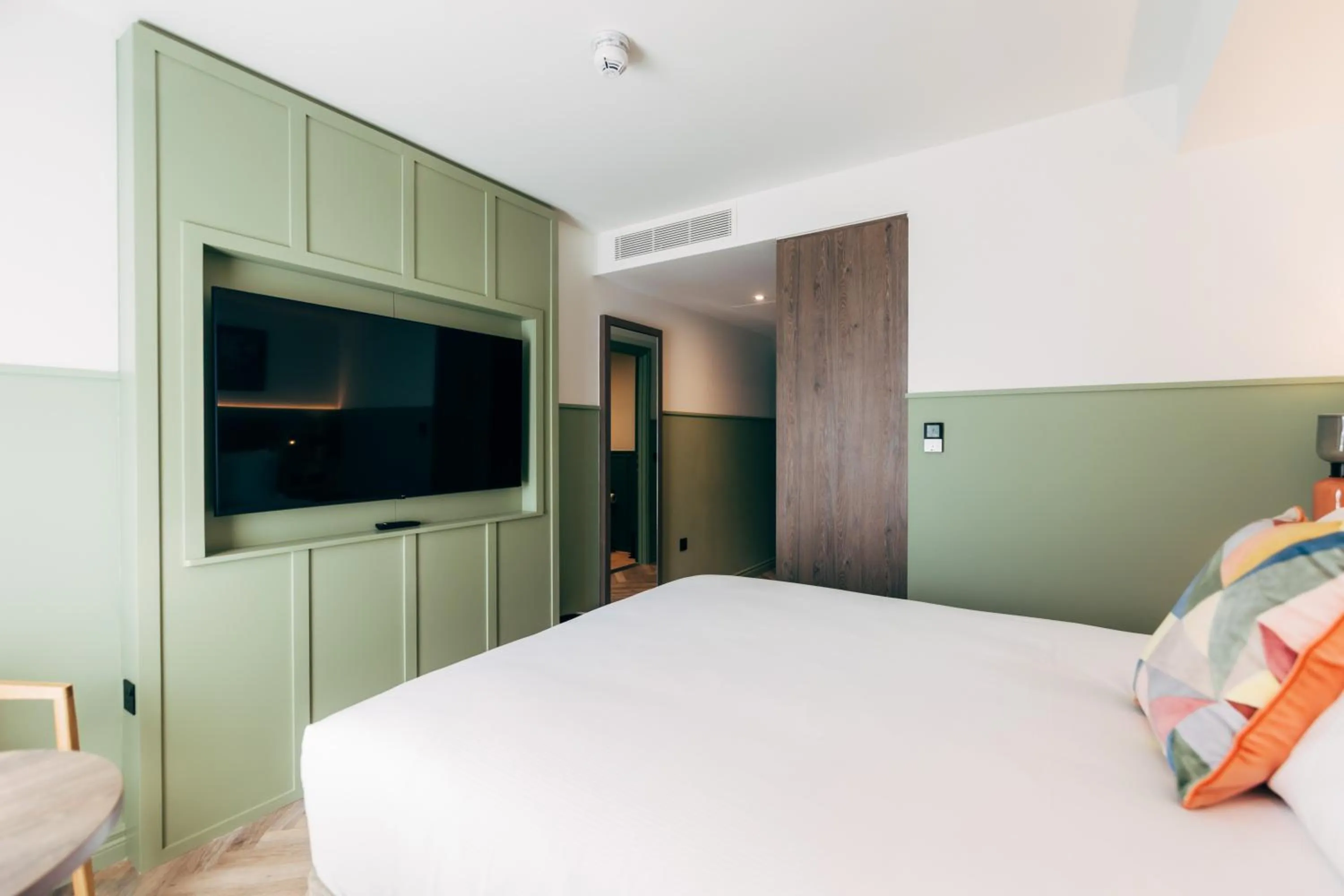 Bedroom, Bed in The Marcus Portrush, Tapestry Collection By Hilton