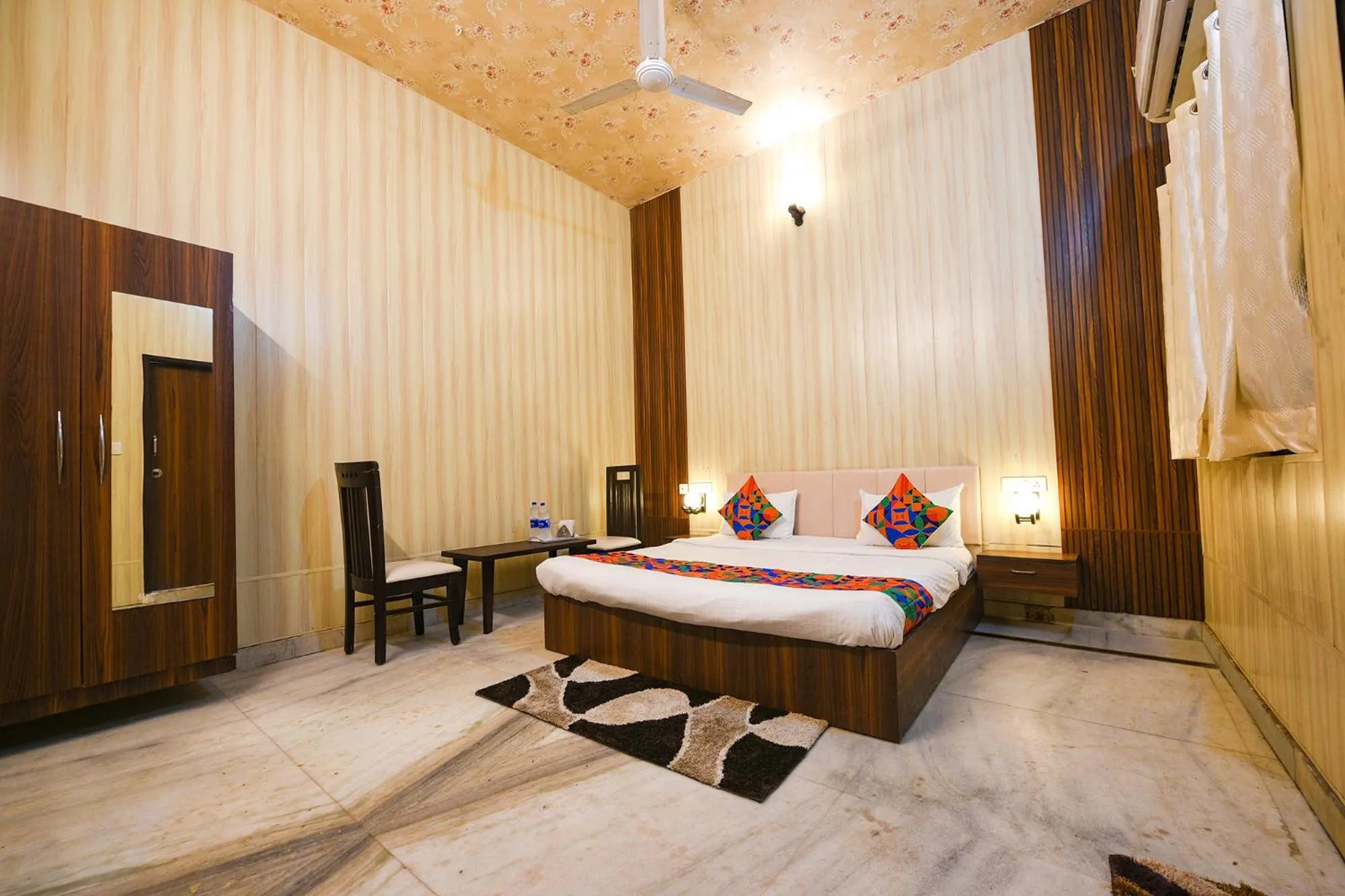 Bed in Via The Grand Palace Near Fortis Escort Hospital