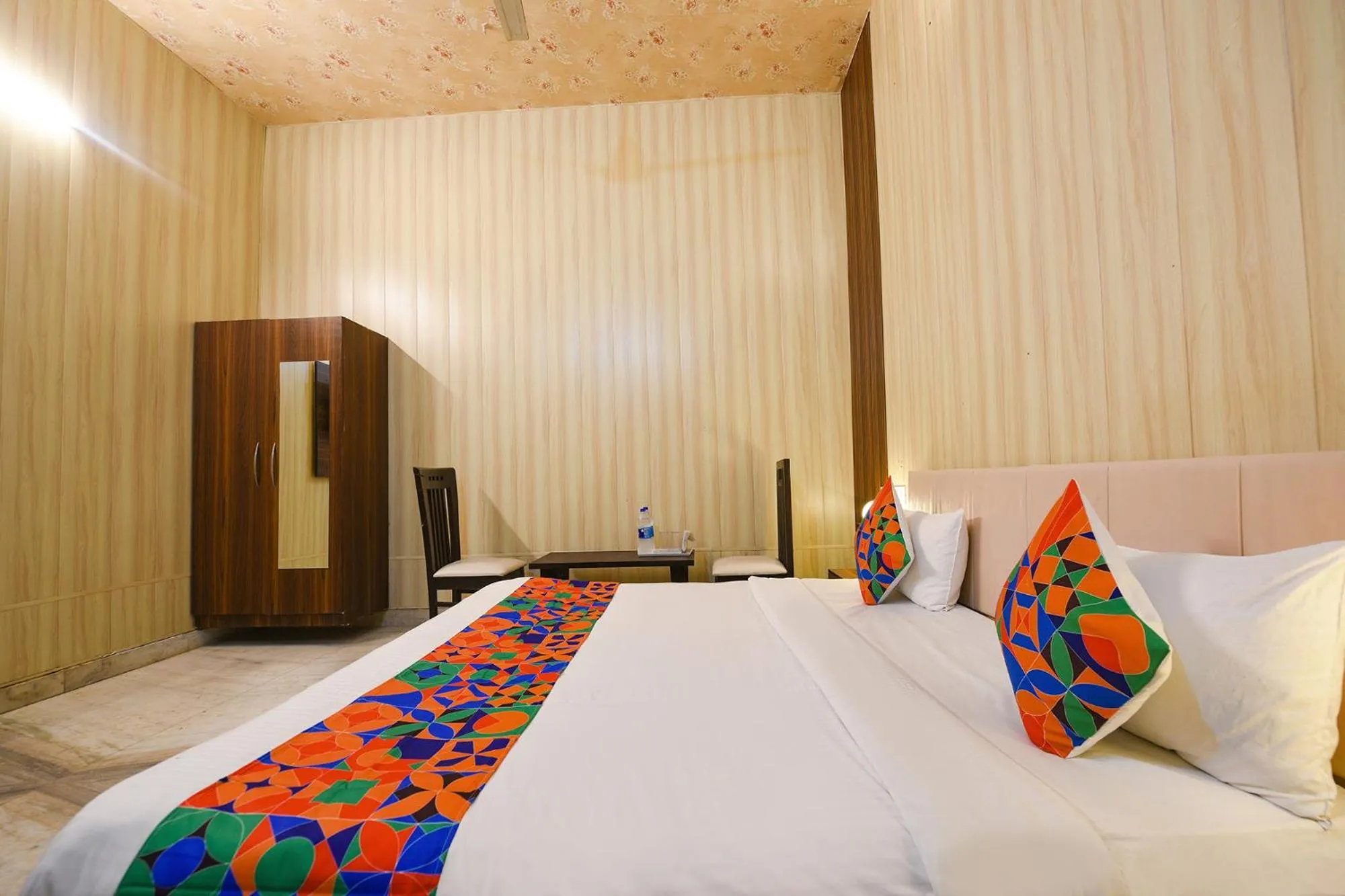 Bed in Via The Grand Palace Near Fortis Escort Hospital