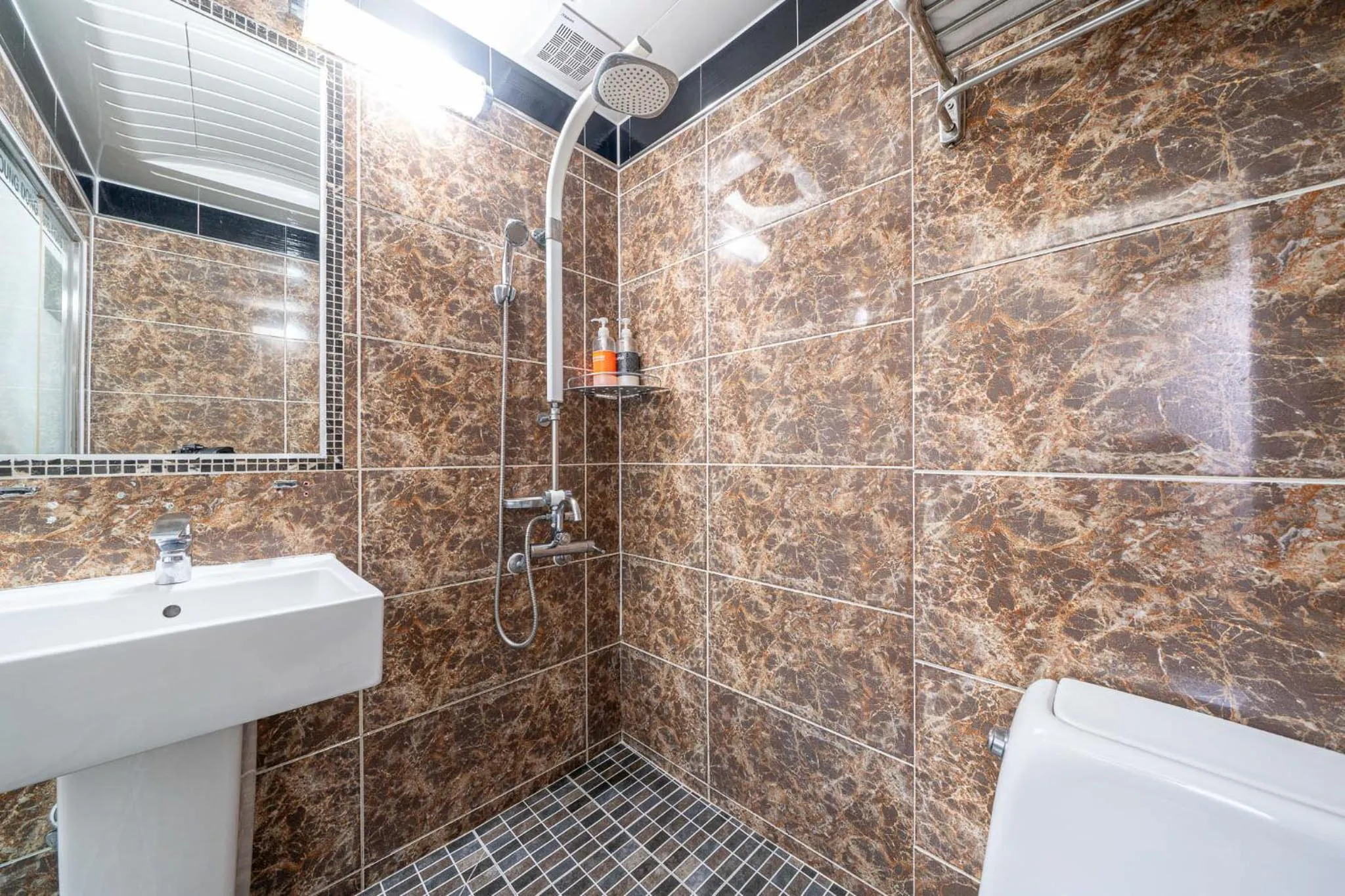 Toilet in Kyoung Dong Hotel Myeongdong