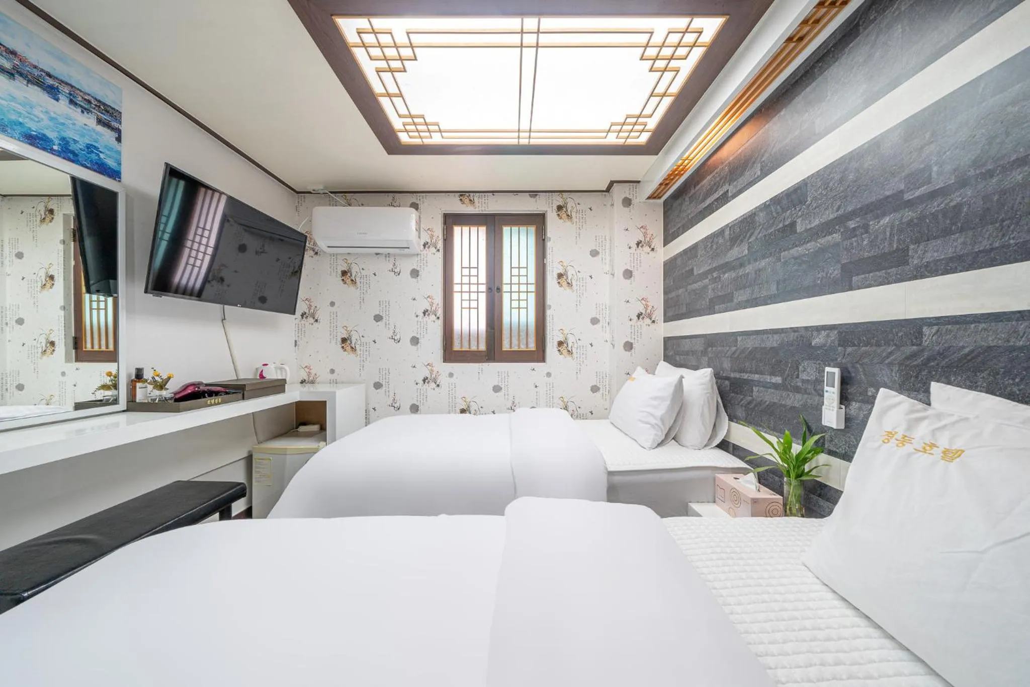 Bed in Kyoung Dong Hotel Myeongdong