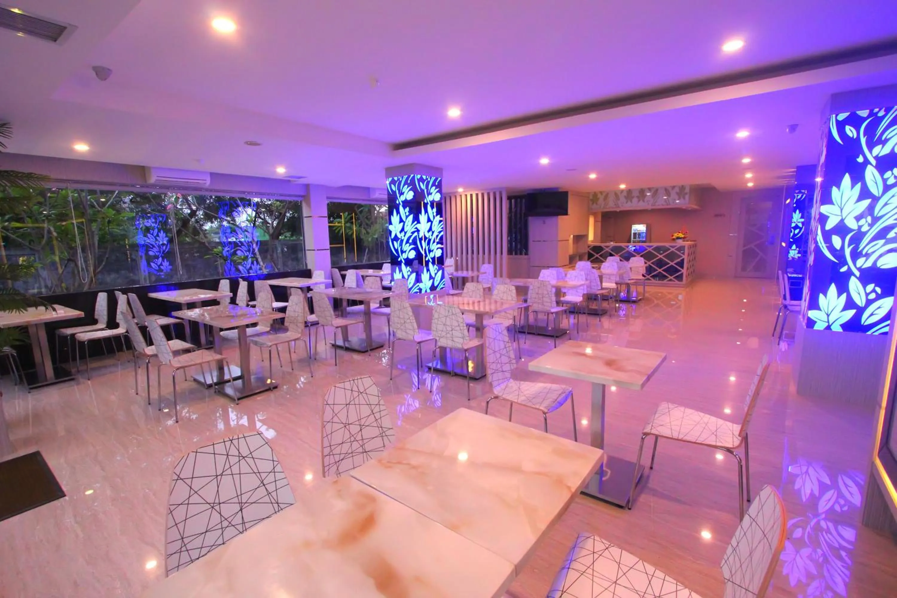 Restaurant/places to eat in Lovina Inn Batam Centre