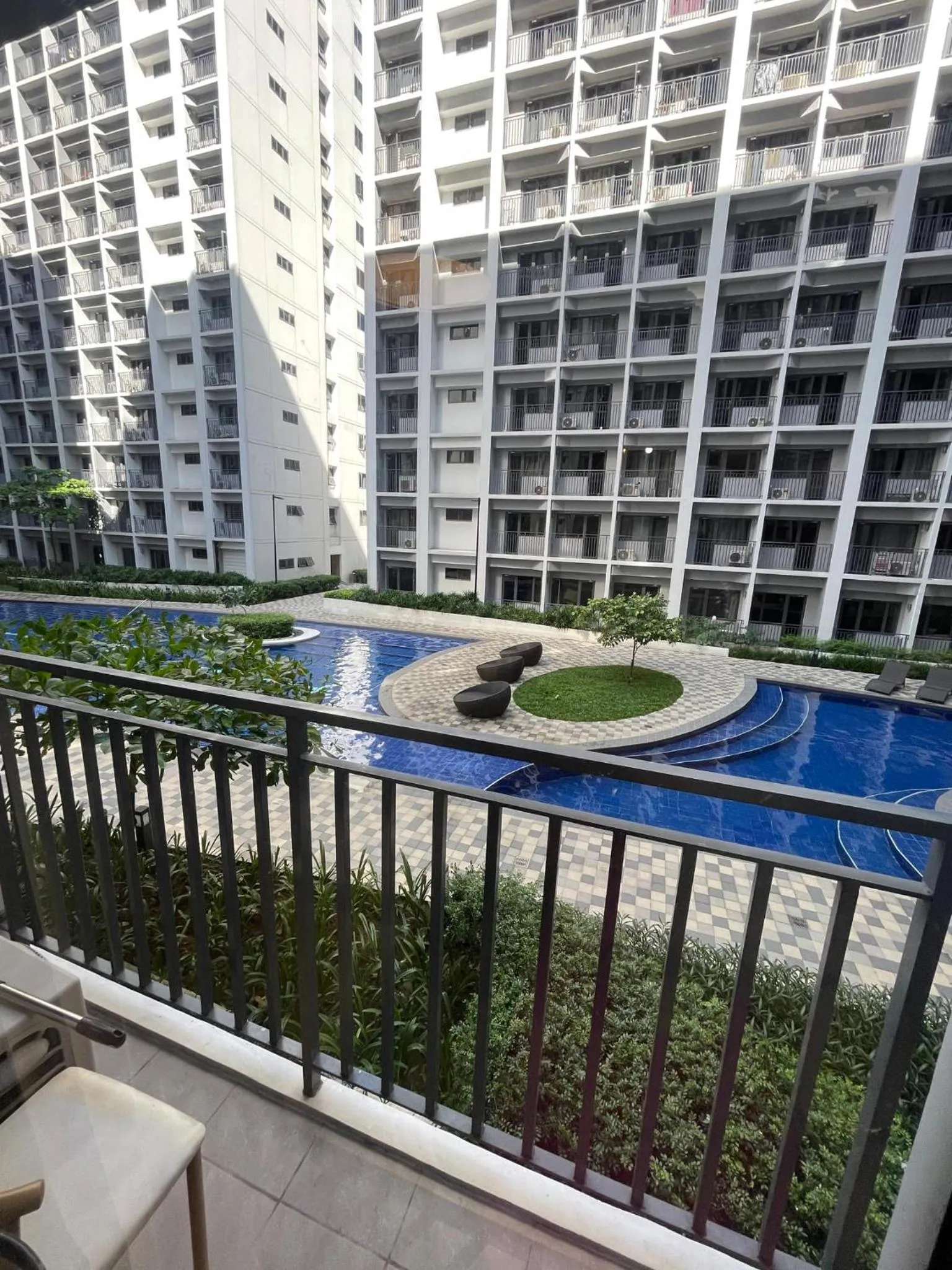 SHORE 2 Residences MOA