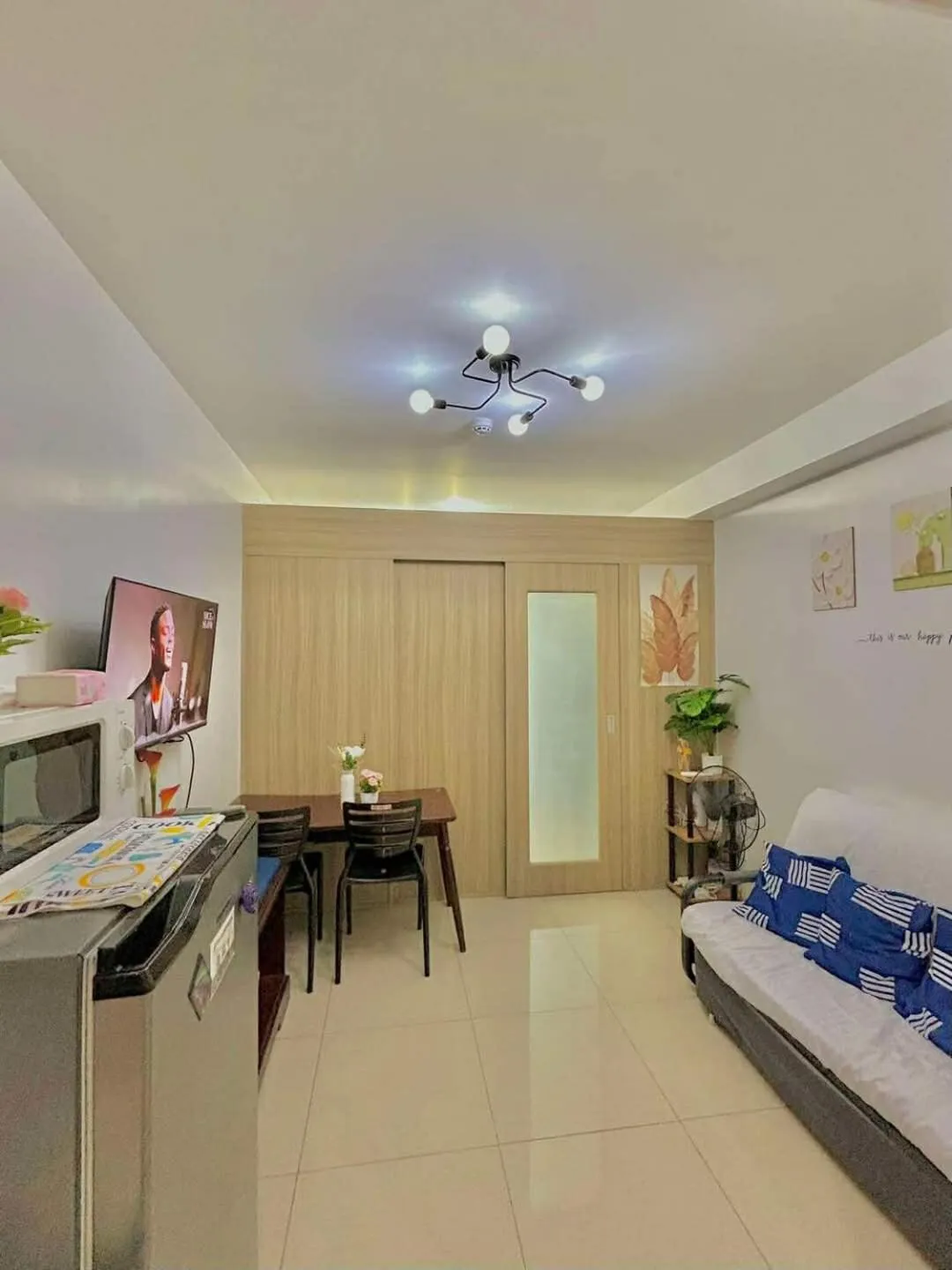 Bed in SHORE 2 Residences MOA