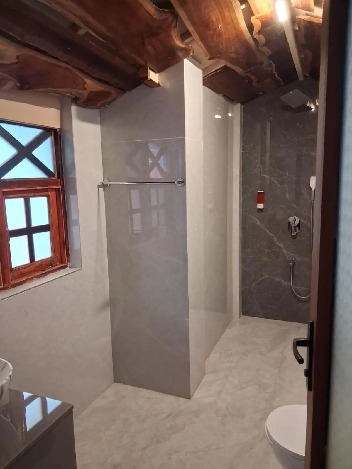 Sea Shades Cottages I Private Jacuzzi