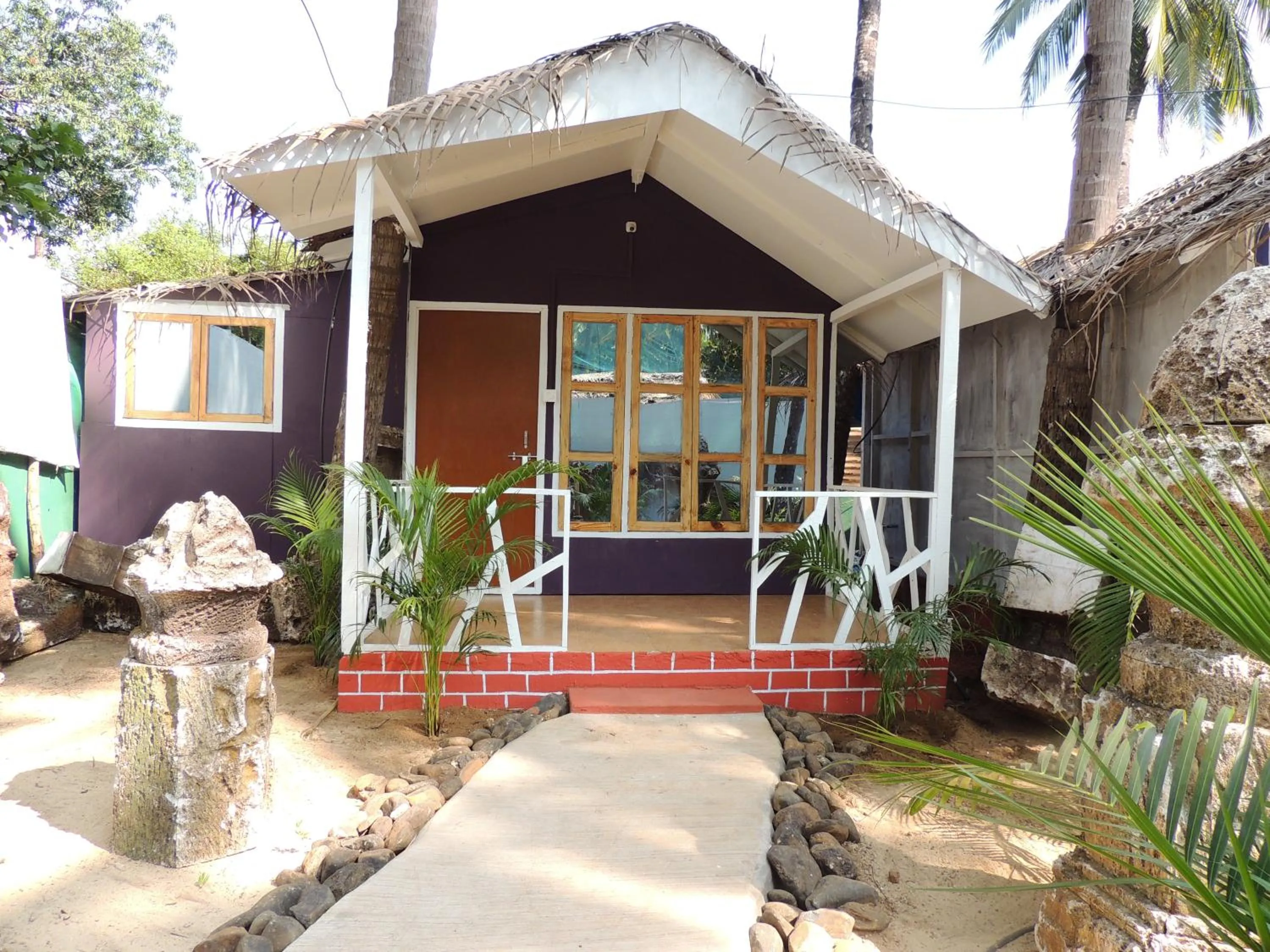 Photo of the whole room in Sea Shades Palolem Resort
