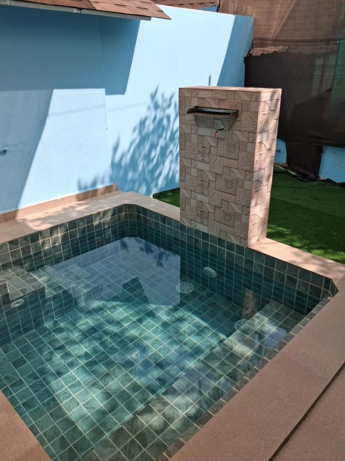 Sea Shades Cottages I Private Jacuzzi