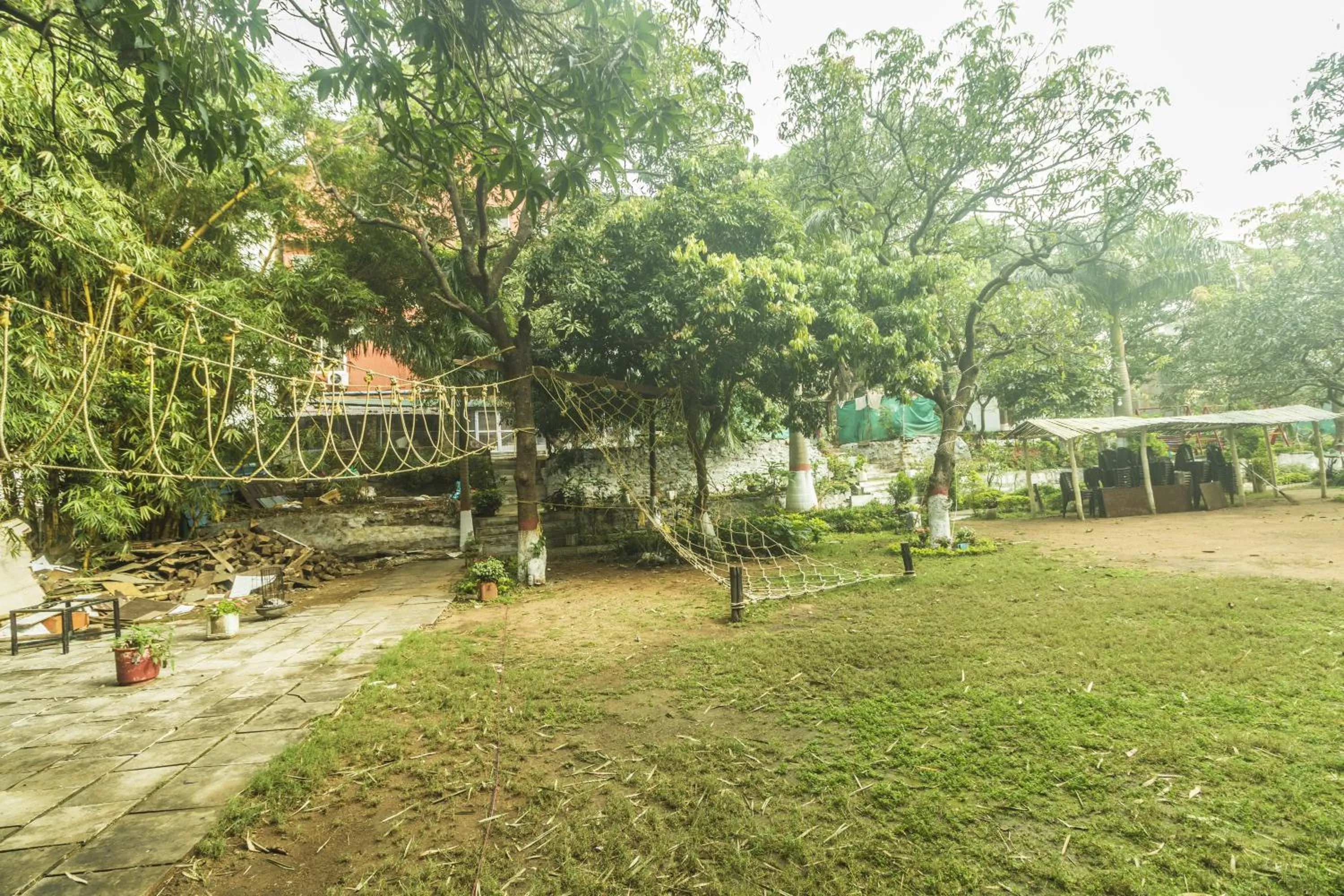 Garden view in WOW STAYZ2 Misty Meadows