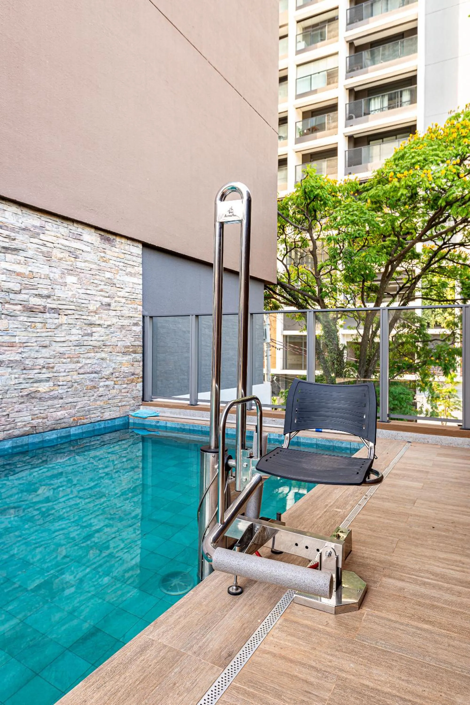 Swimming pool in Roomo Transamerica SP Brooklin 370