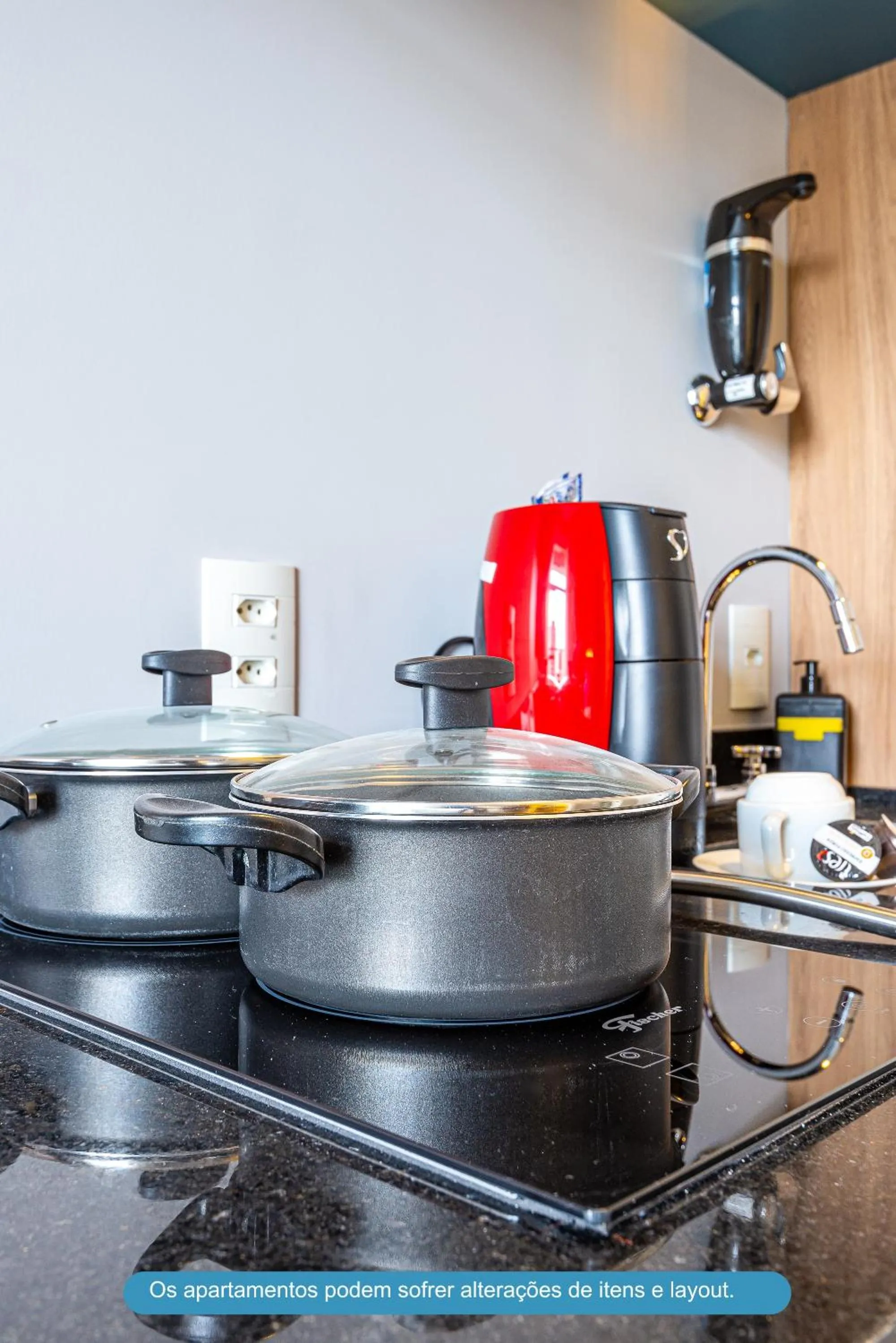 Kitchen or kitchenette in Roomo Transamerica SP Brooklin 370