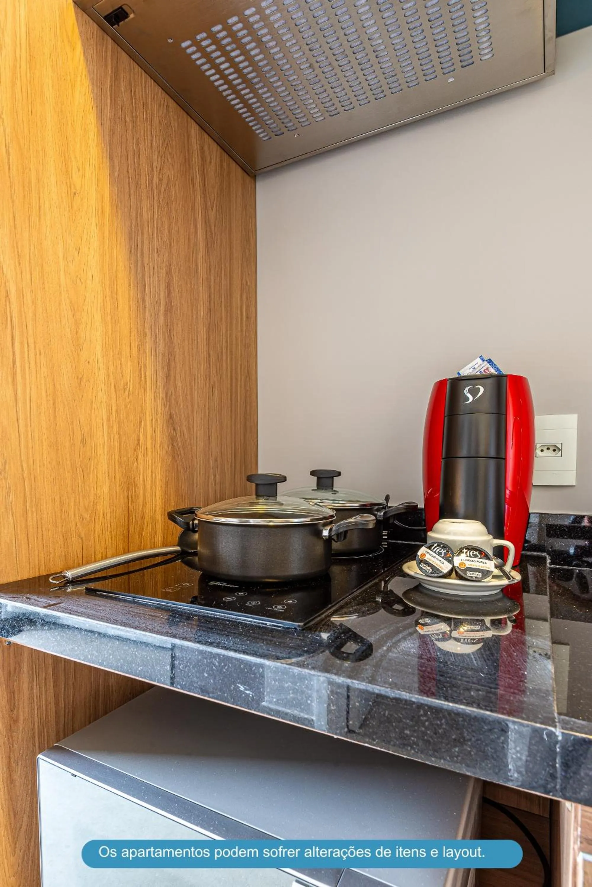 Kitchen or kitchenette in Roomo Transamerica SP Brooklin 370