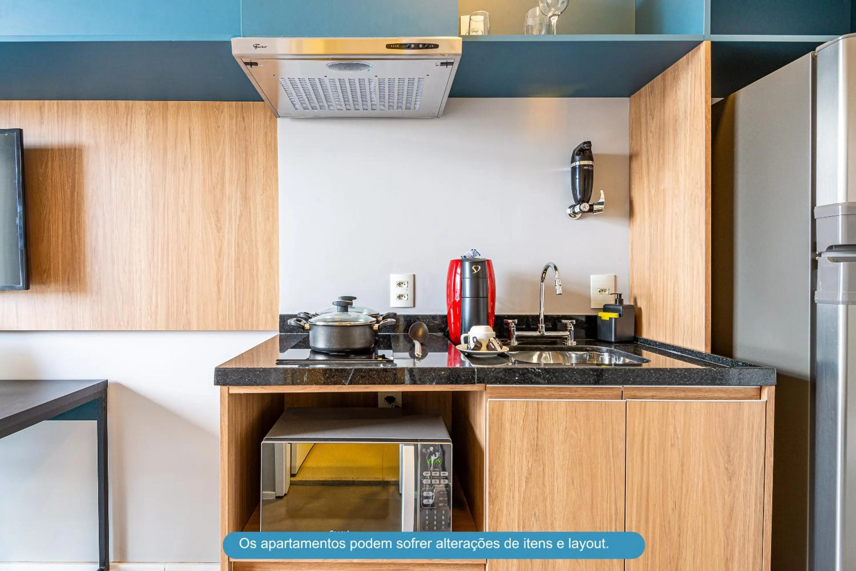 Kitchen or kitchenette in Roomo Transamerica SP Brooklin 370