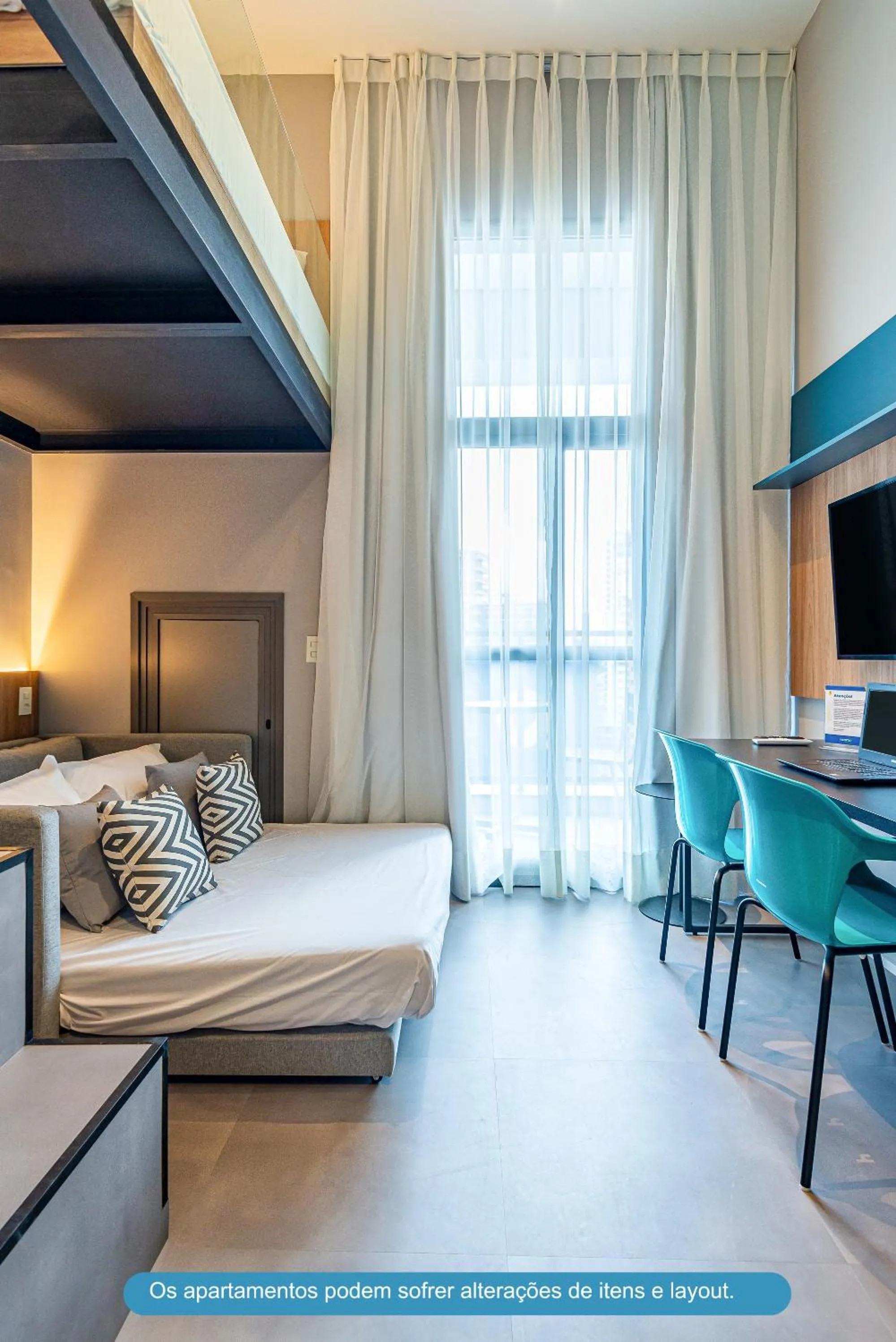 Living room, Bed in Roomo Transamerica SP Brooklin 370