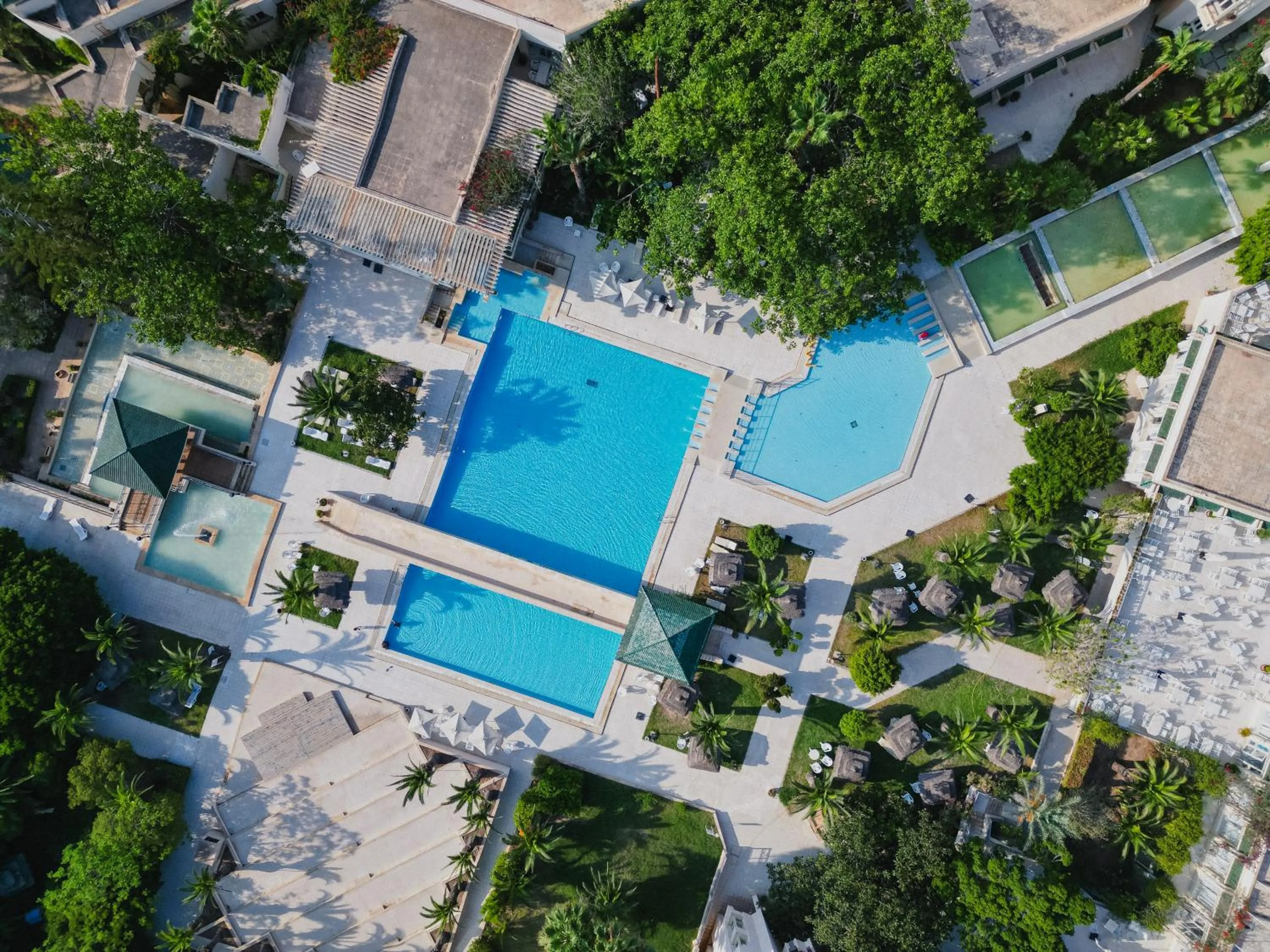 Swimming pool in Nahrawess Resort & Thalasso
