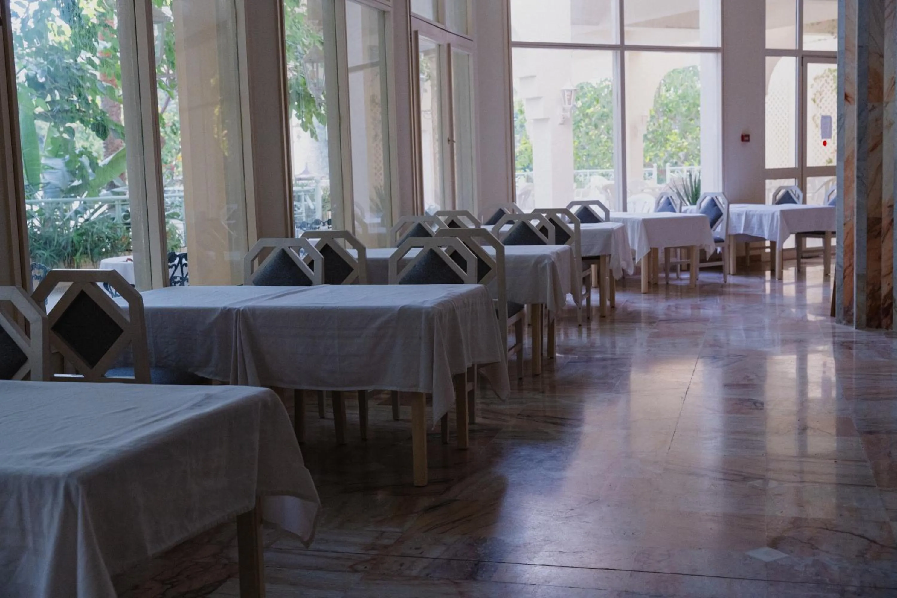 Restaurant/places to eat in Nahrawess Resort & Thalasso