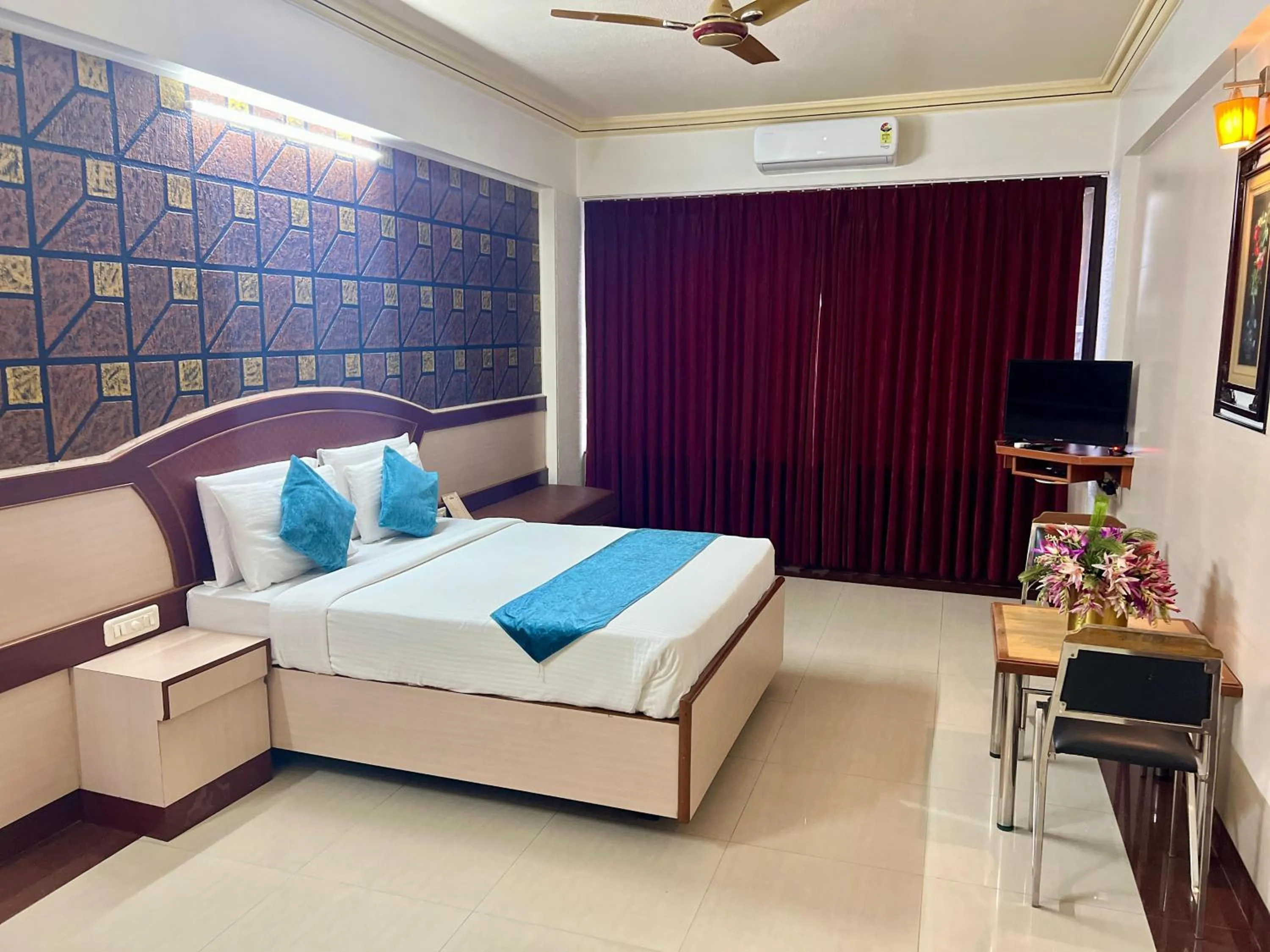 TV and multimedia, Bed in The Grand Krishna Rooms