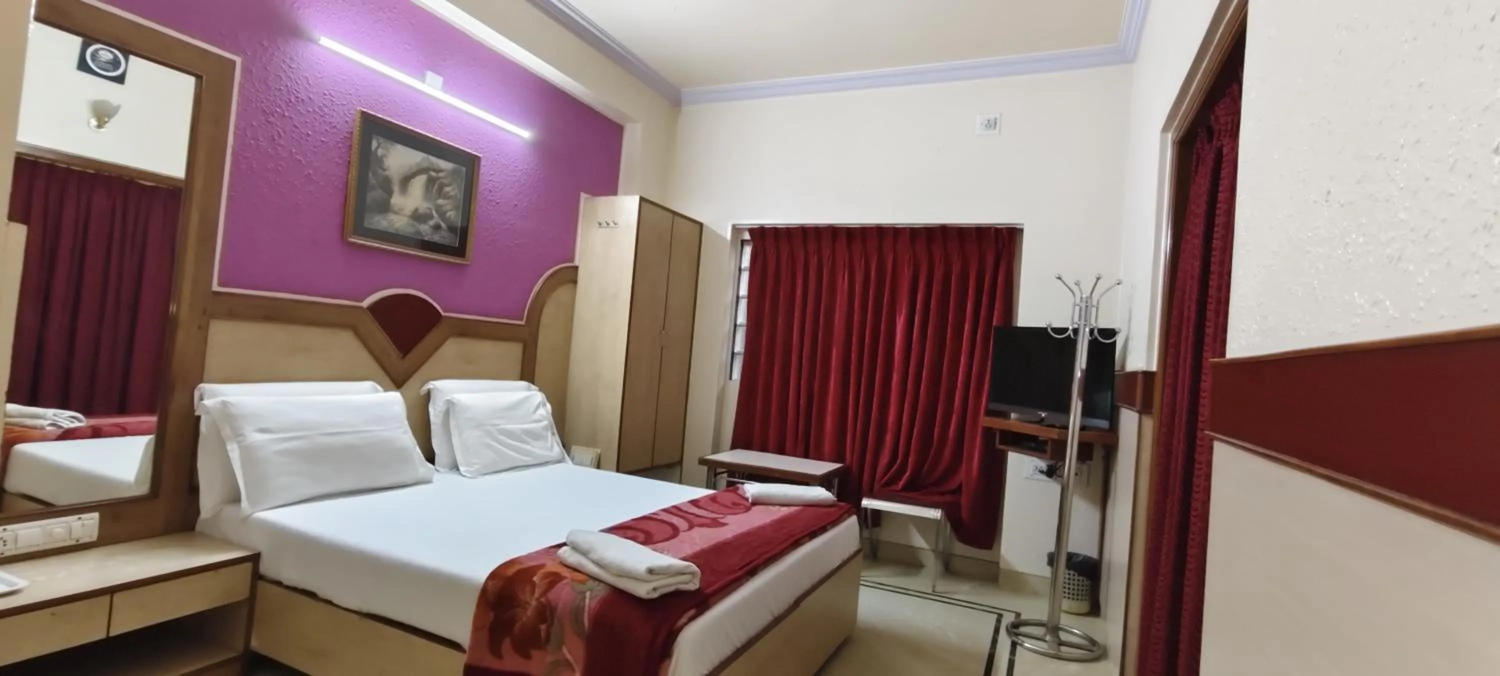 Bedroom, Bed in The Grand Krishna Rooms