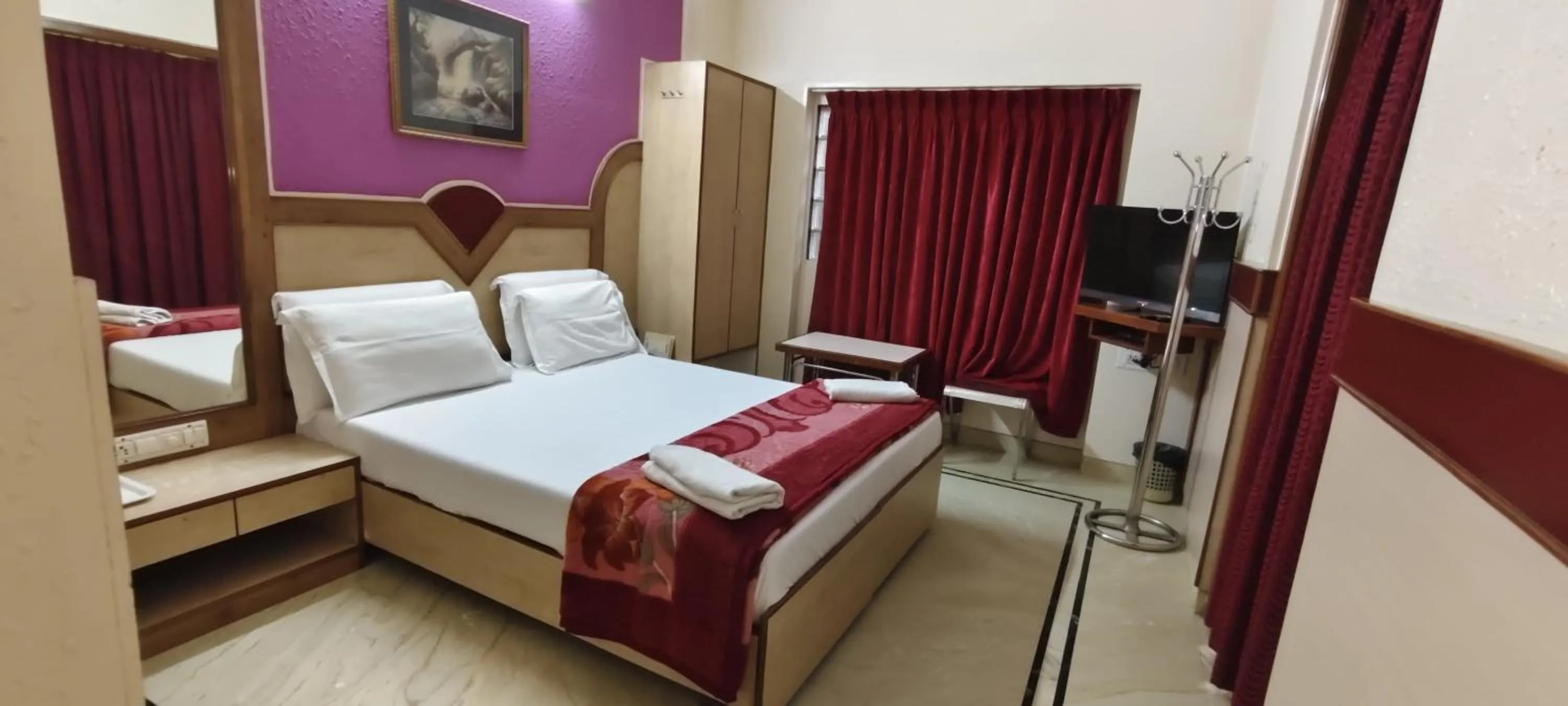 Bedroom, Bed in The Grand Krishna Rooms