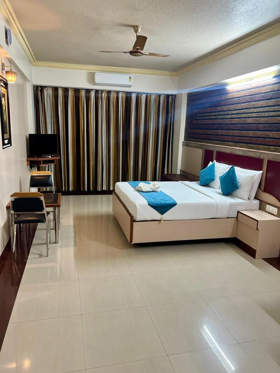 Bedroom, Bed in The Grand Krishna Rooms