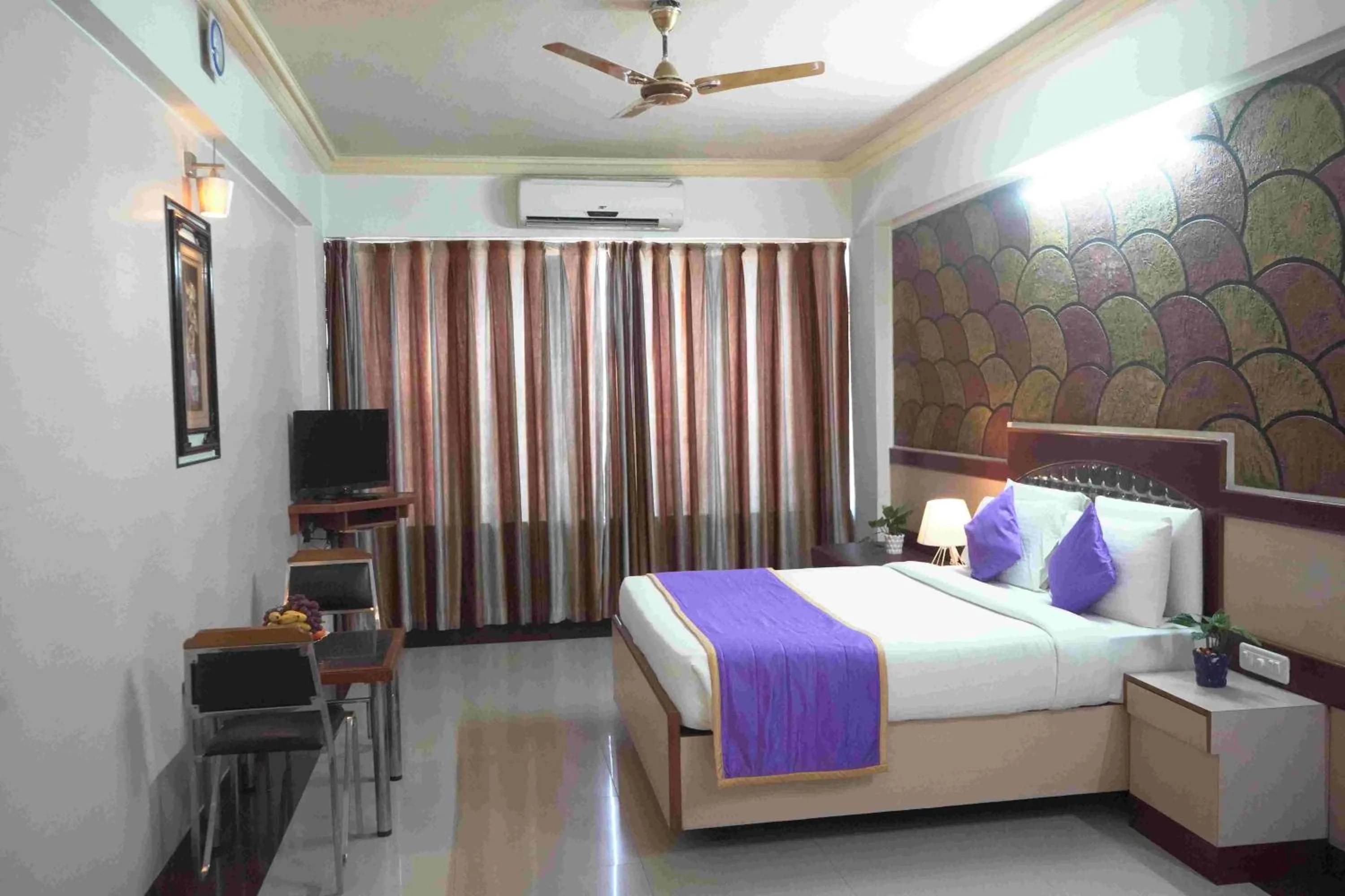 Bedroom, Bed in The Grand Krishna Rooms