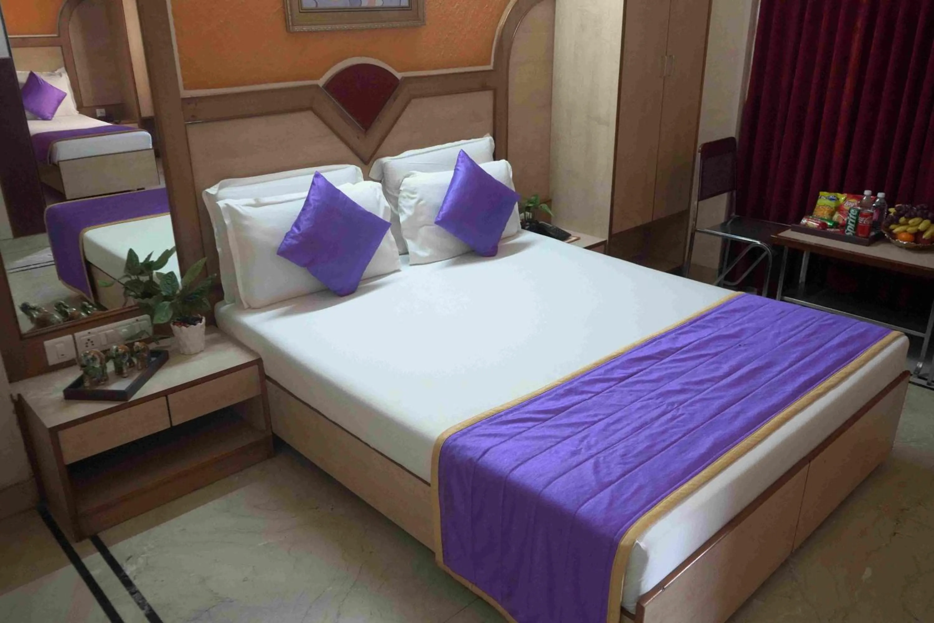 Bedroom, Bed in The Grand Krishna Rooms