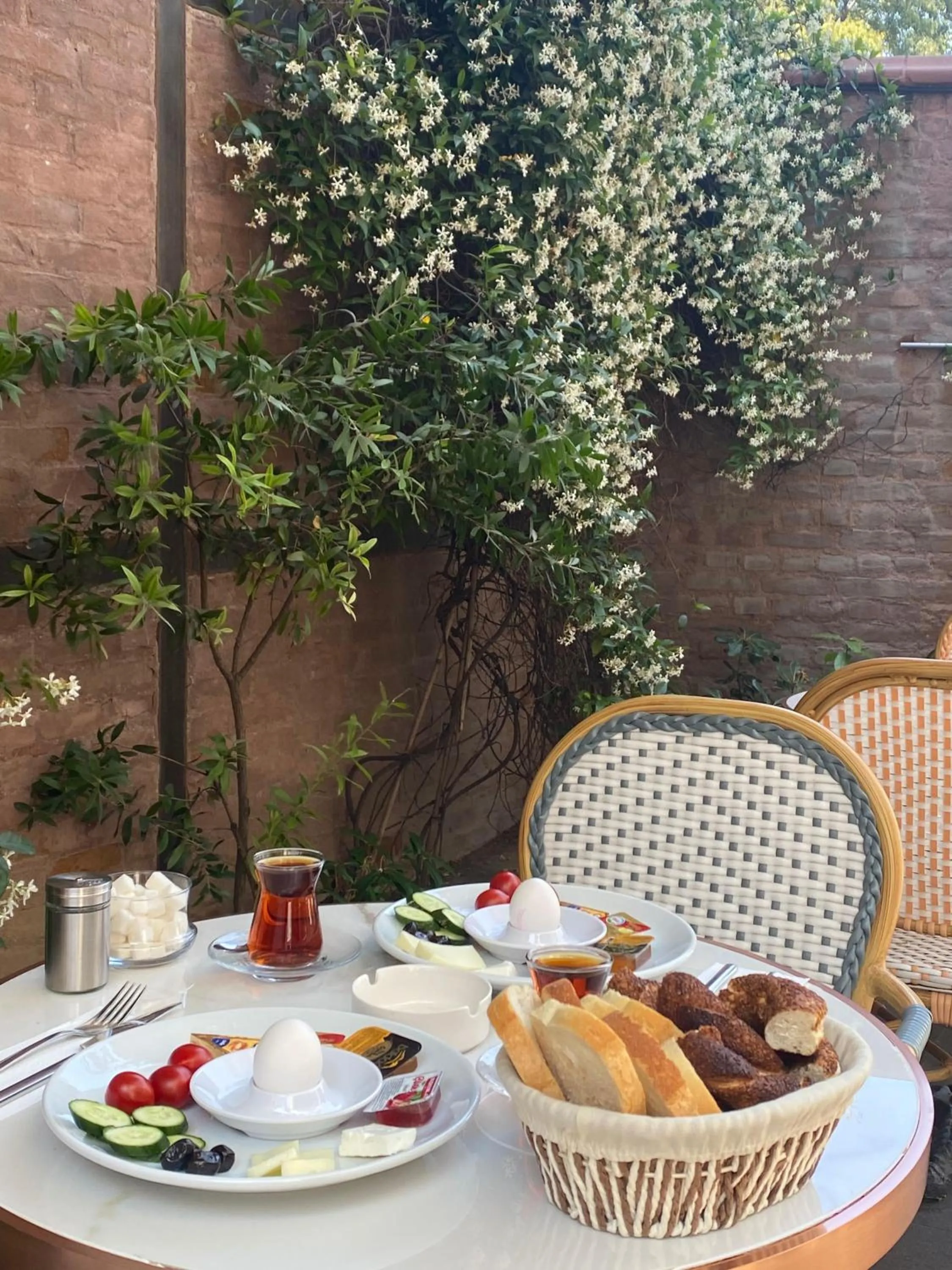 Breakfast in Va Mansion