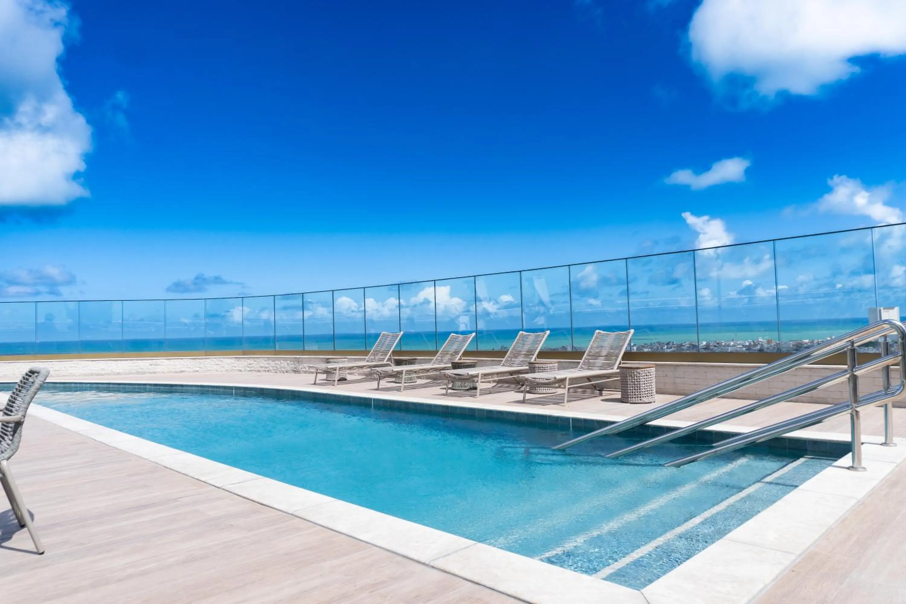 Swimming pool in Roomo Transamerica Recife Parque do Cais