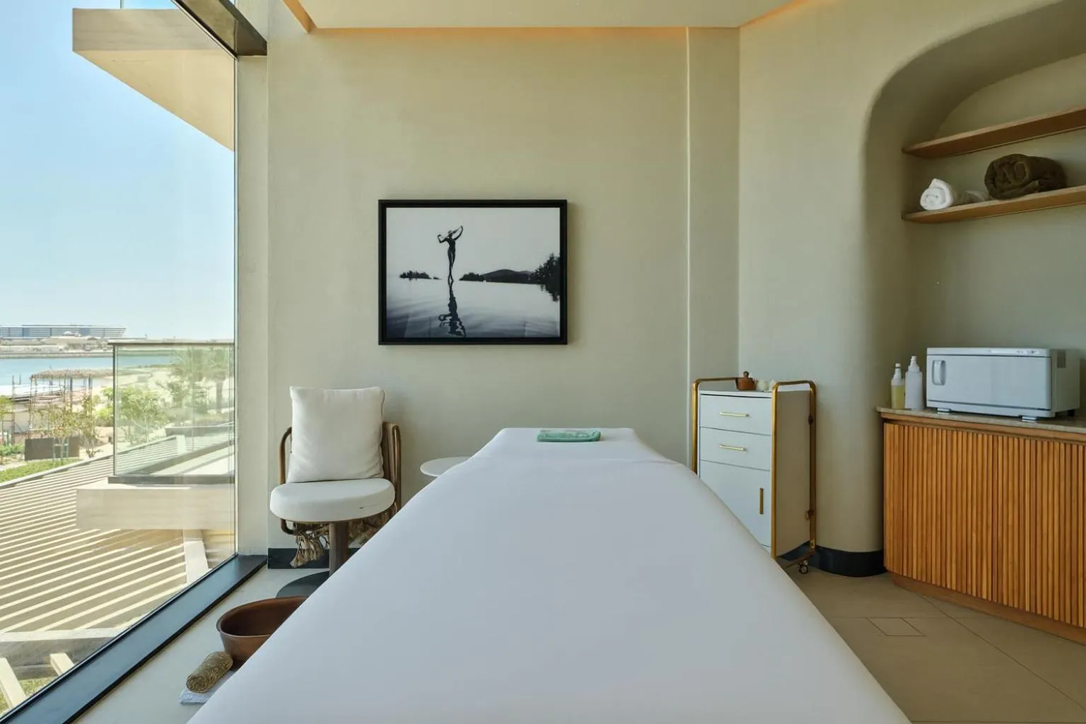 Spa and wellness centre/facilities, Bed in The OQ