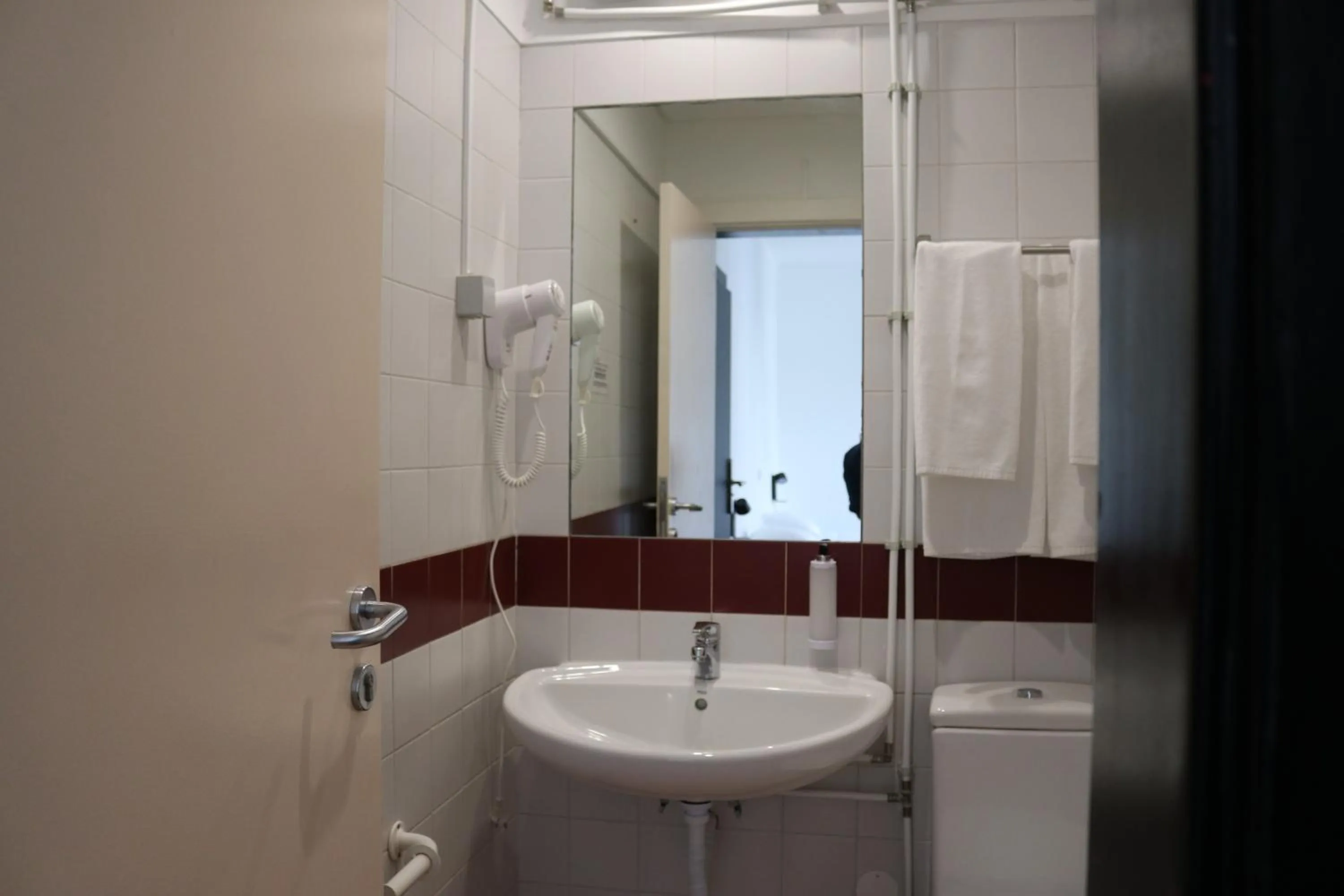 Public Bath in HI Parque das Nações – Pousada de Juventude