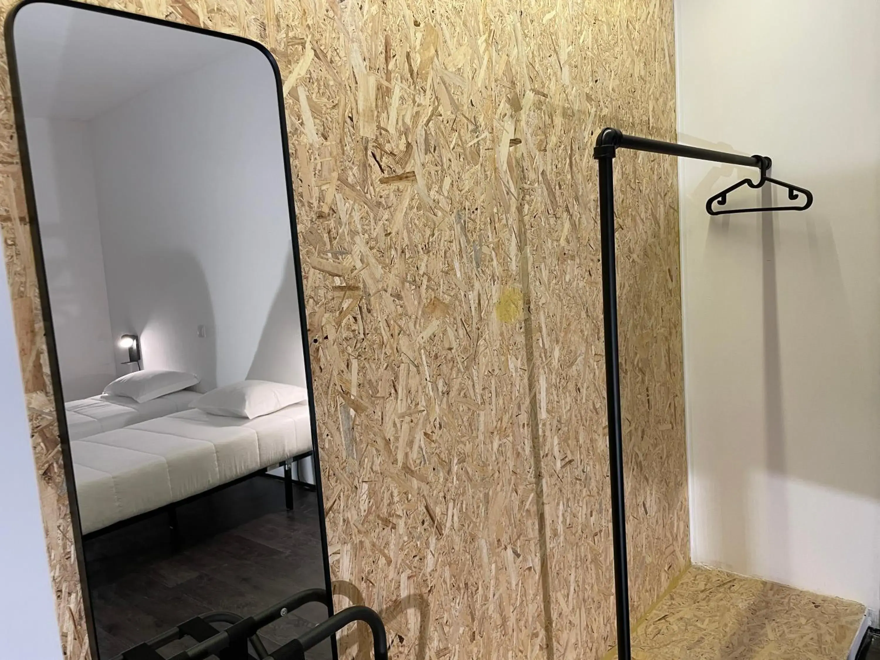 Twin Room with Private Bathroom in HI Parque das Nações – Pousada de Juventude Twin Room with Private Bathroom in HI Parque das Nações – Pousada de Juventude