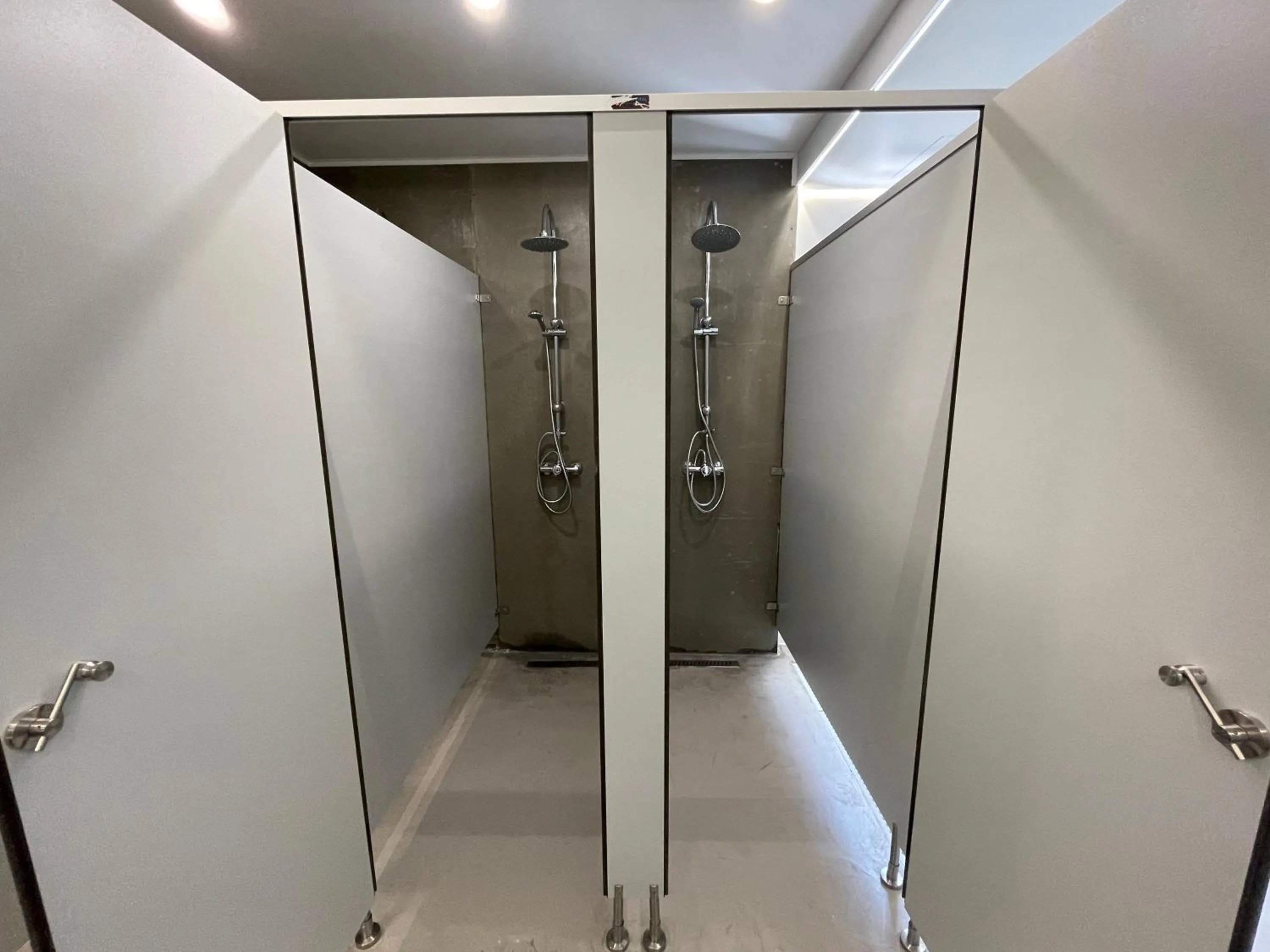 Bathroom in HI Parque das Nações – Pousada de Juventude