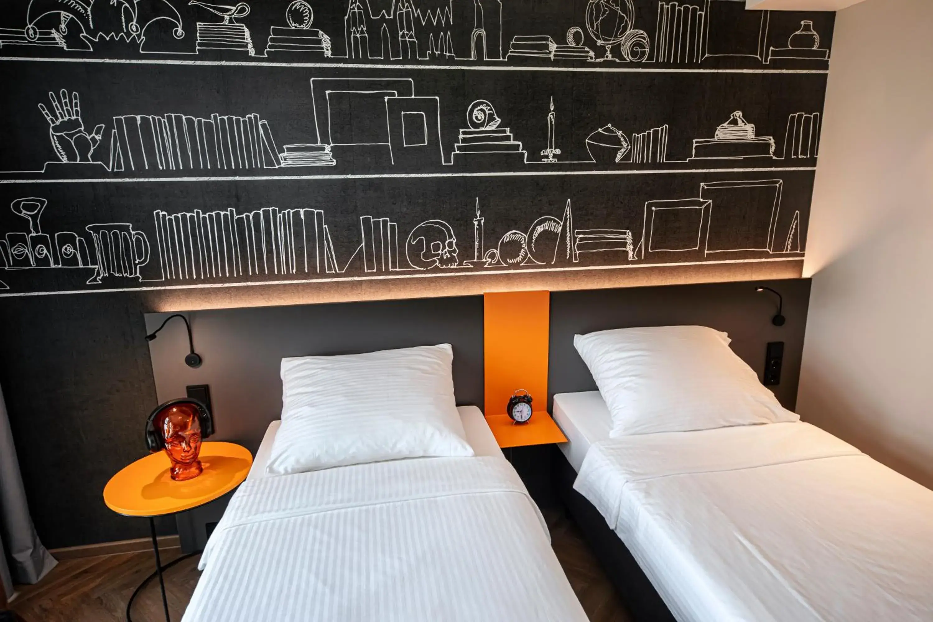 Superior Twin Room in LOGINN Hotel Köln Airport Superior Twin Room in LOGINN Hotel Köln Airport