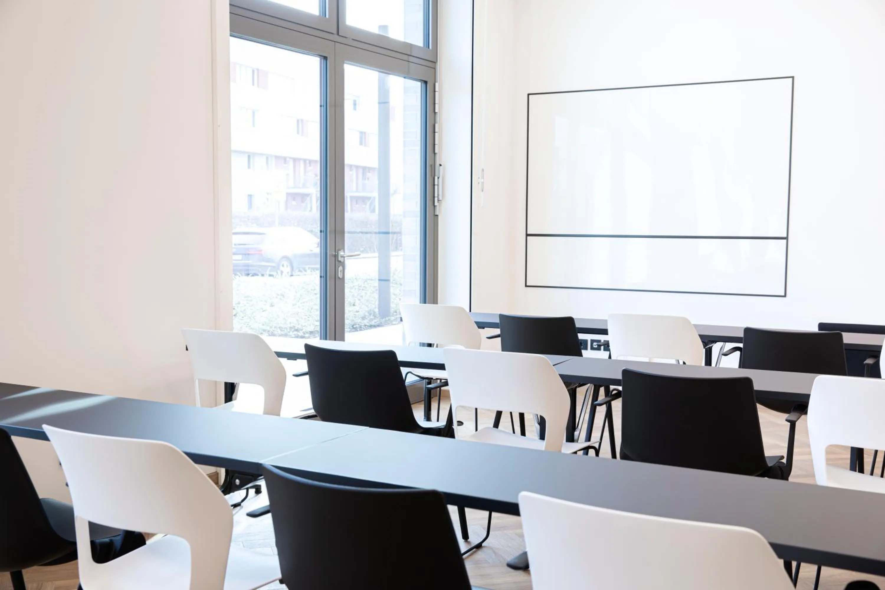 Meeting/conference room in LOGINN Hotel Köln Airport