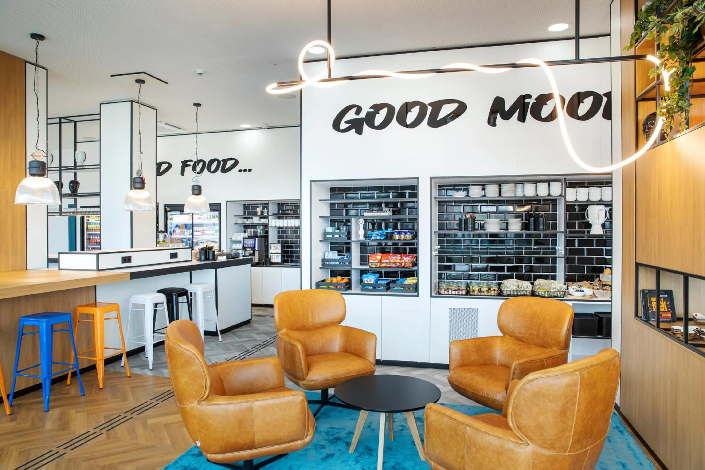 Continental breakfast in LOGINN Hotel Köln Airport