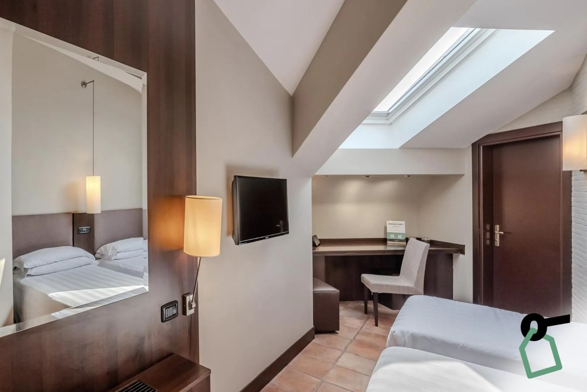 Bedroom in HOTIDAY Room Collection - Roma Cornelia