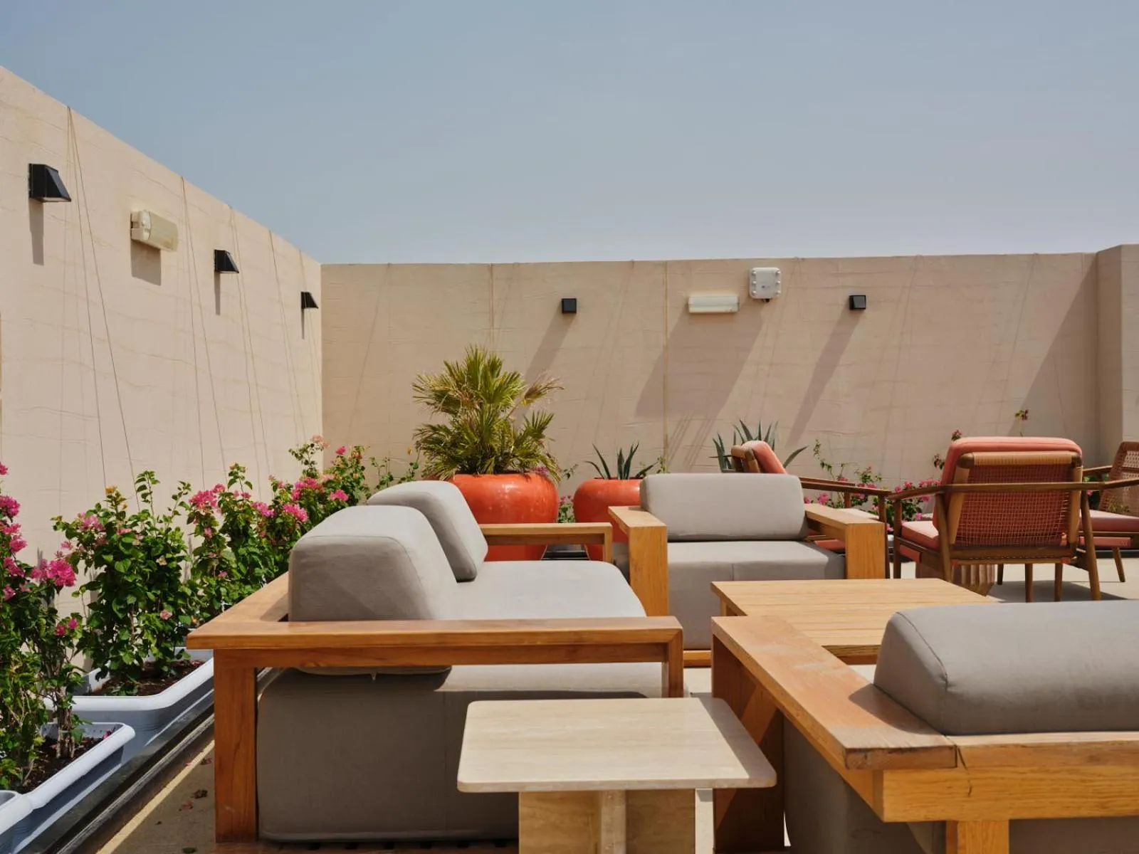 Restaurant/places to eat in The Muse