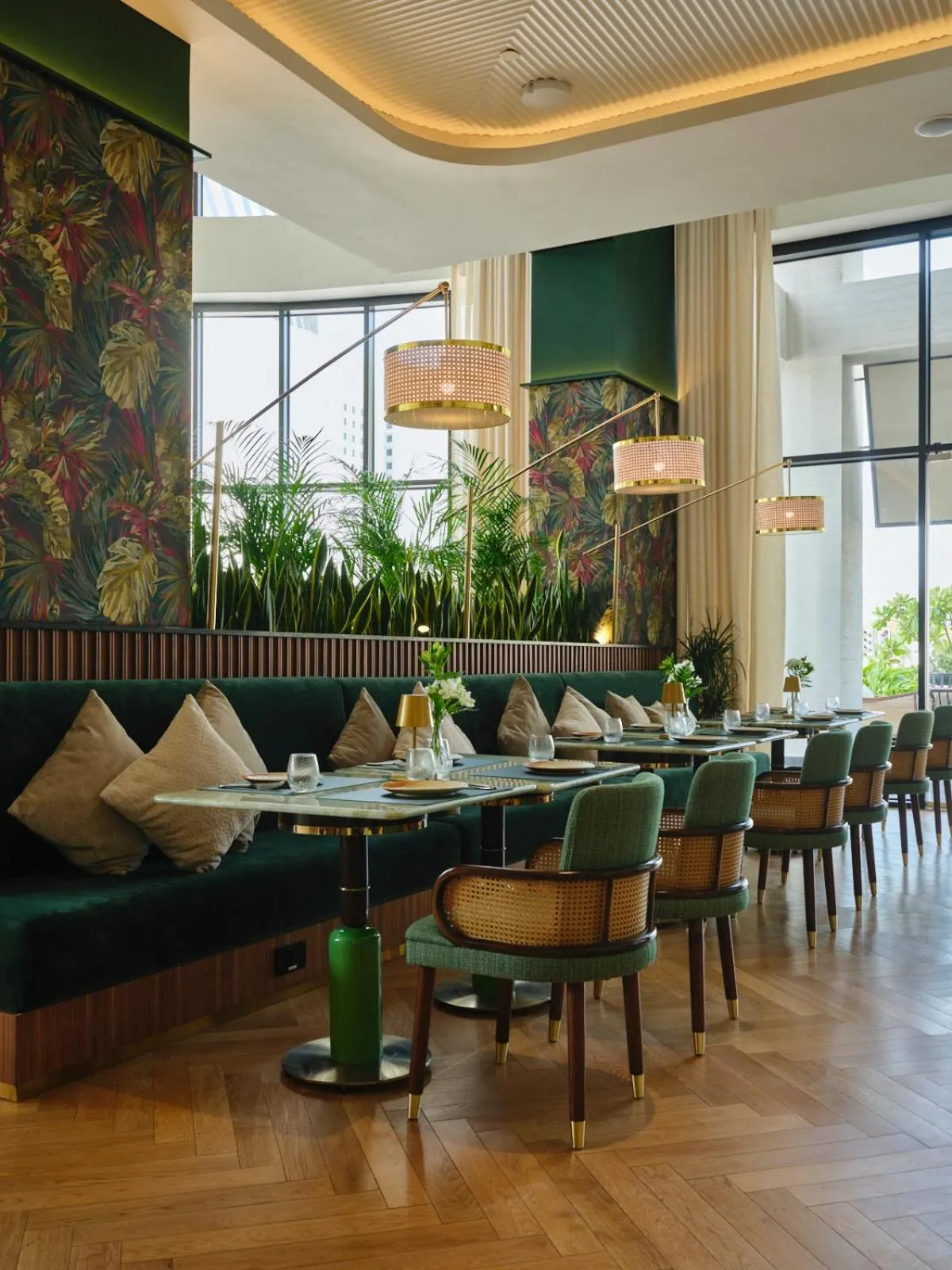 Restaurant/places to eat in The Muse