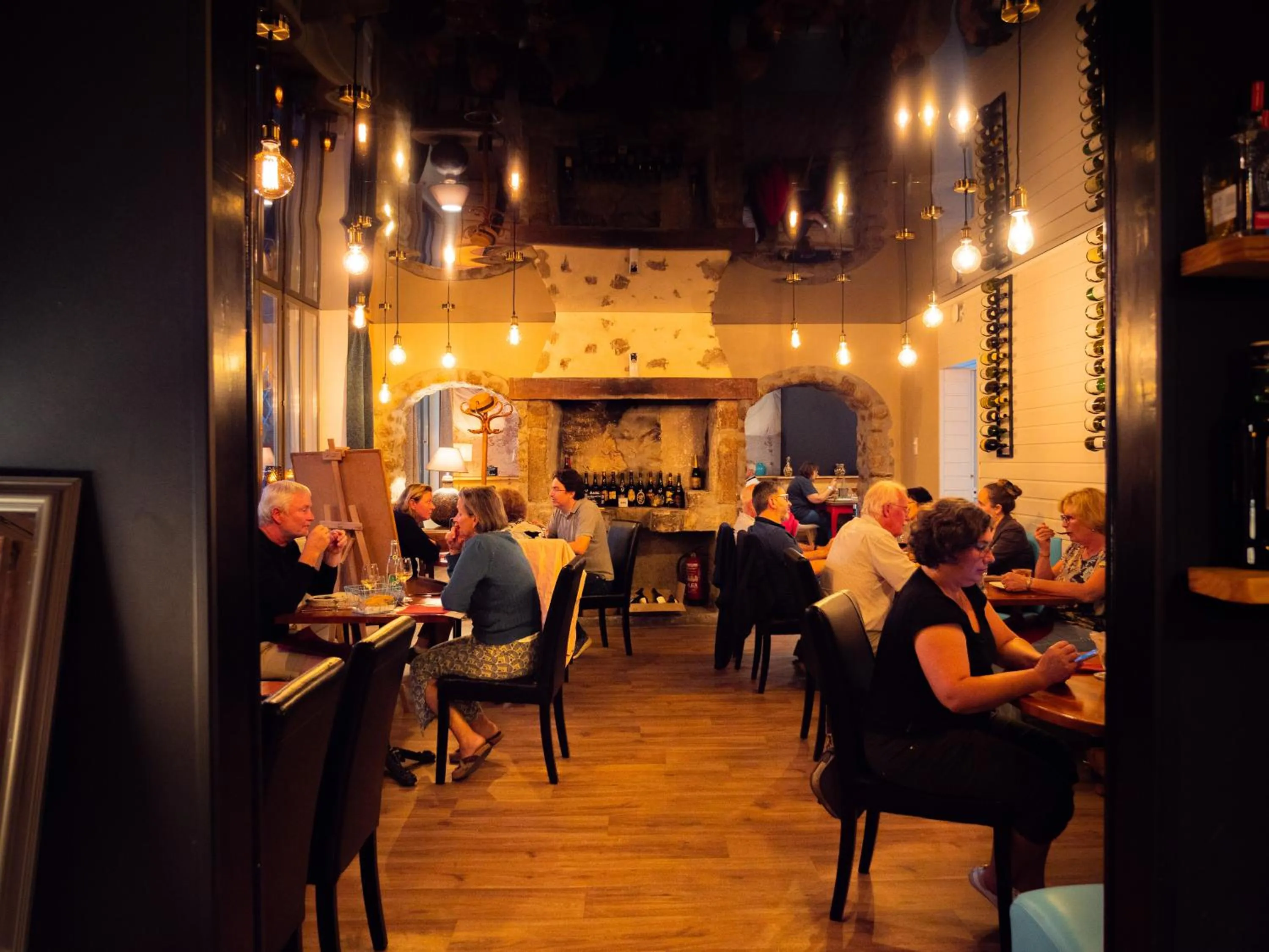 Restaurant/places to eat in Le Relais des Lacs Bourgogne Morvan