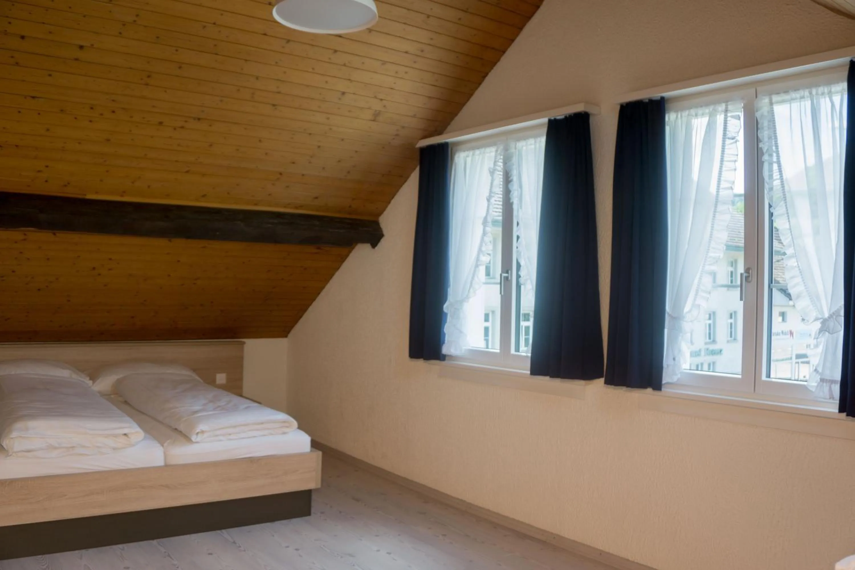 Photo of the whole room, Bed in Speiserestaurant Traube