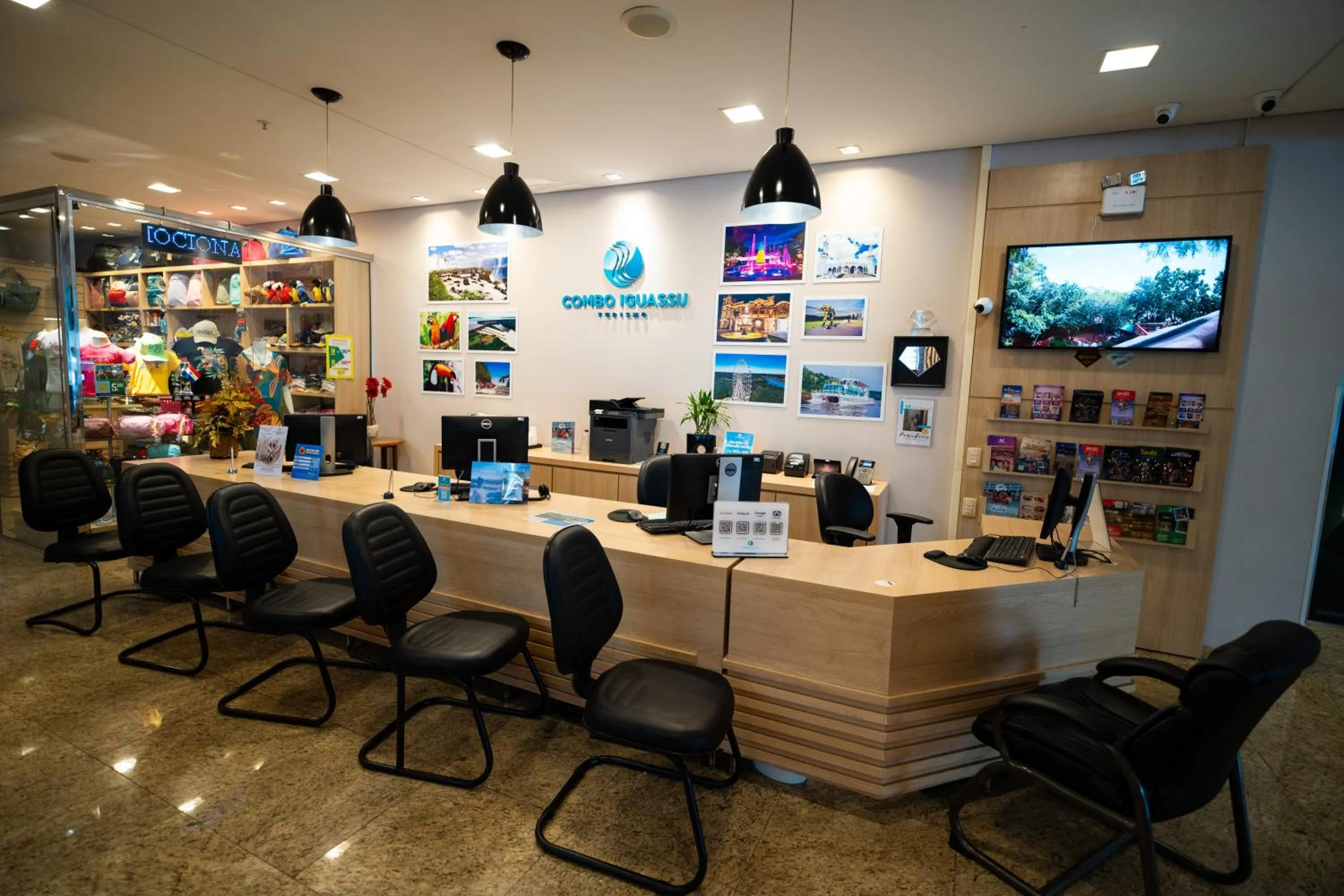 Lobby or reception in Tarobá Hotel