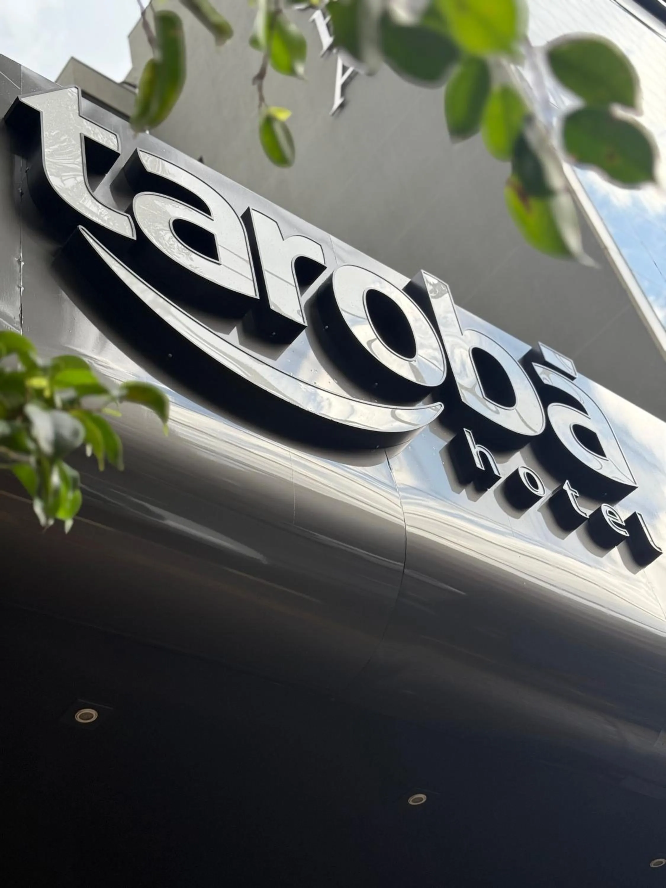 Facade/entrance in Tarobá Hotel