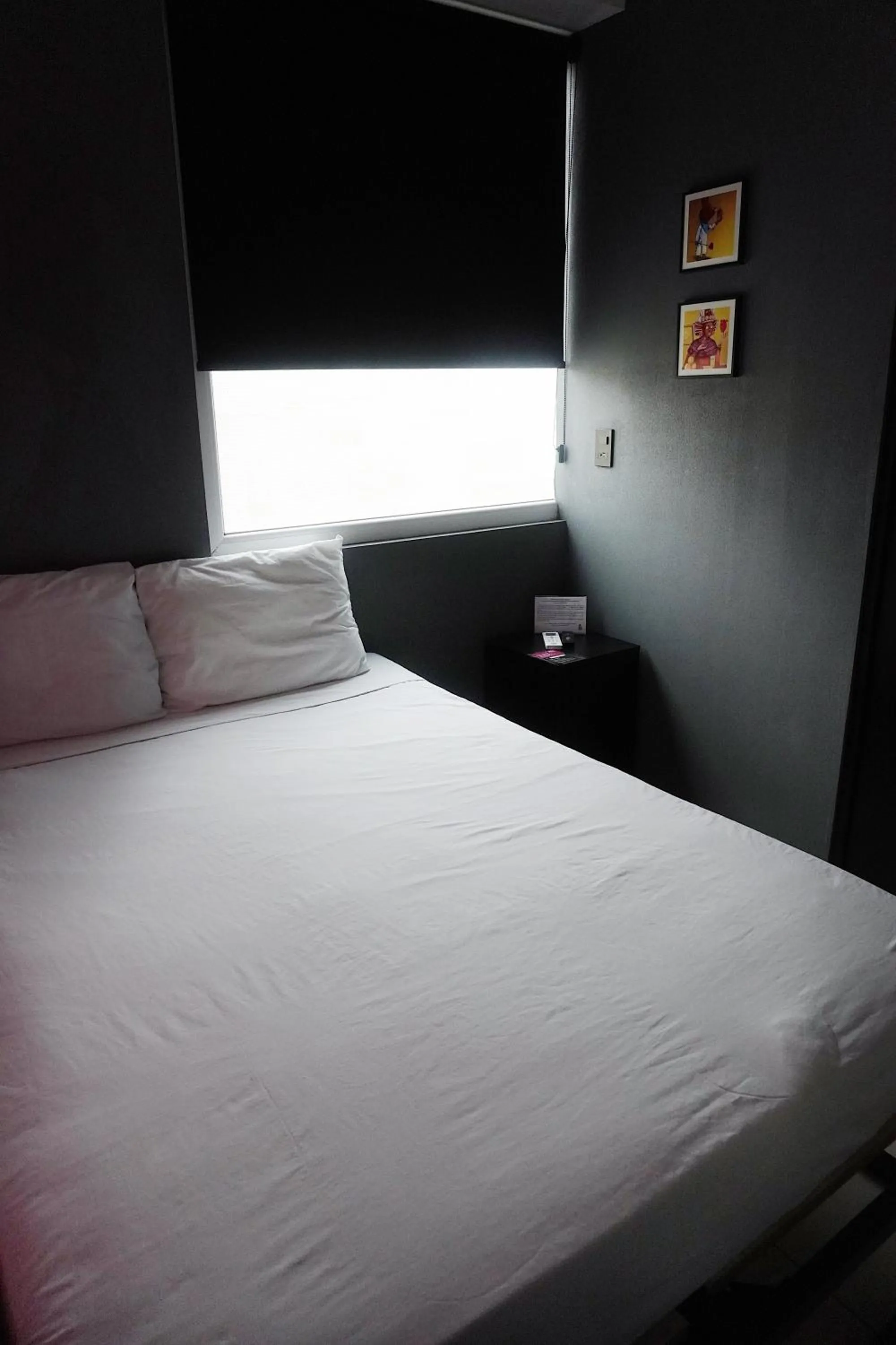 Bedroom, Bed in Adhoc Cintermex