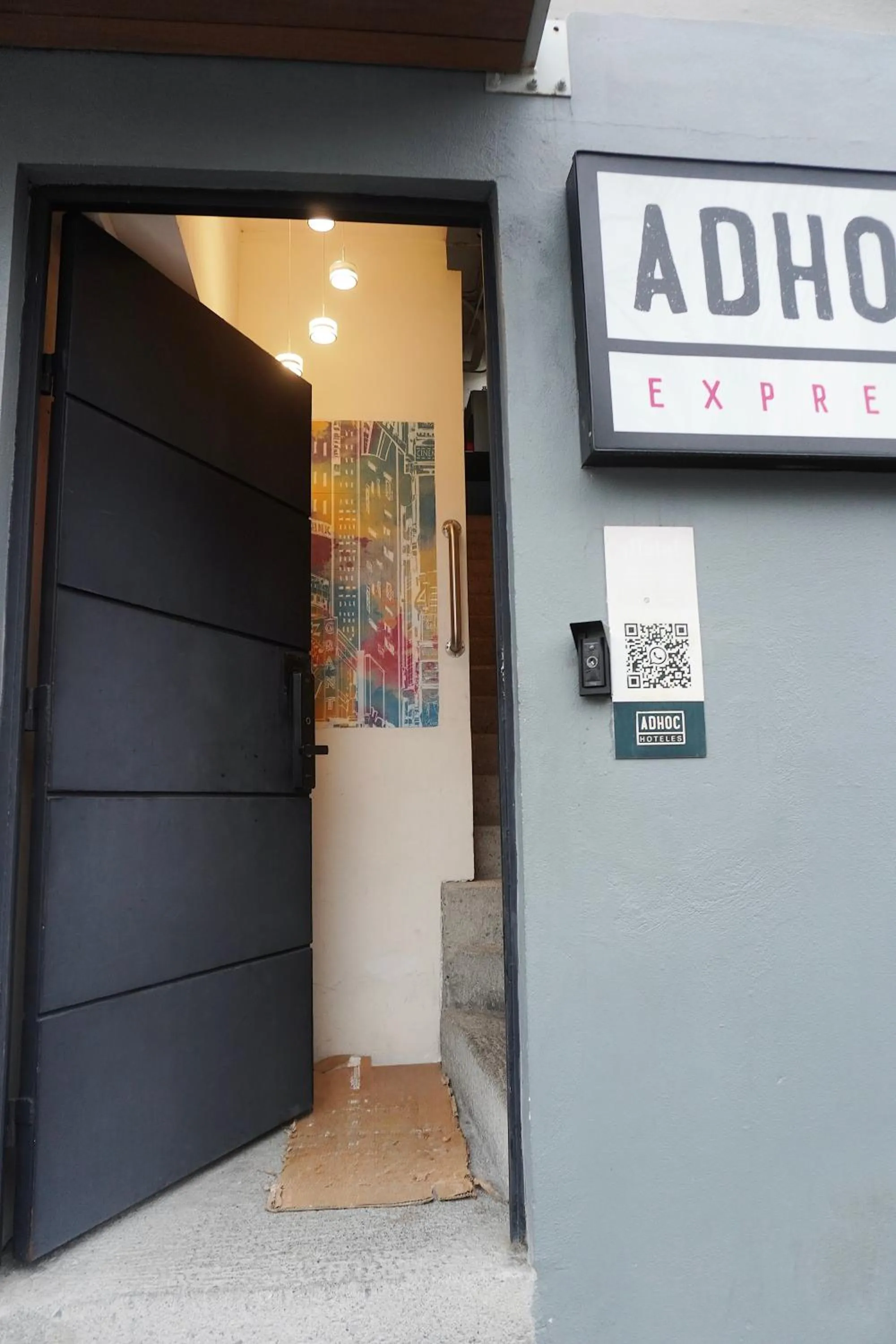 Facade/entrance in Adhoc Cintermex