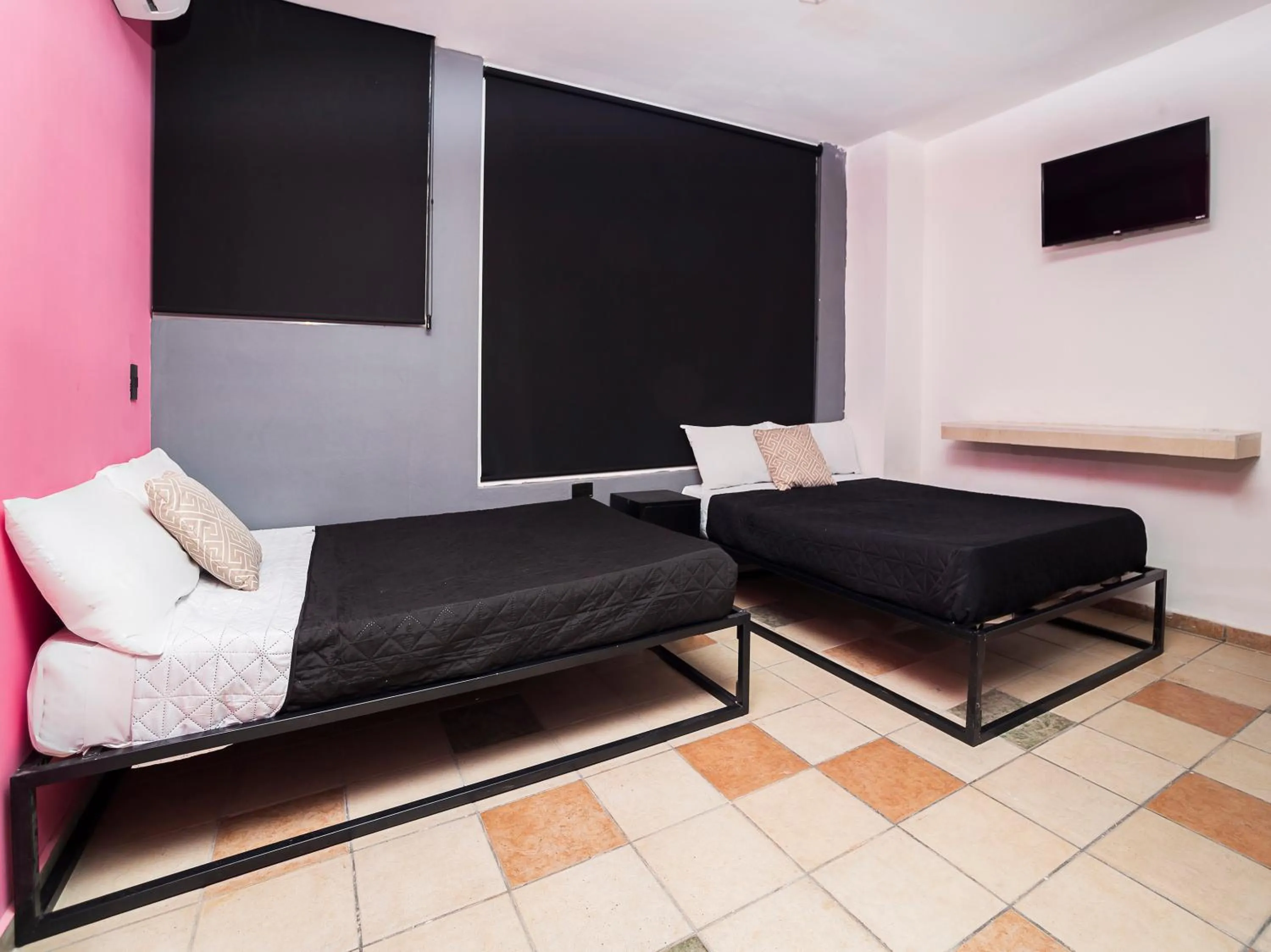 Bedroom in Adhoc Cintermex