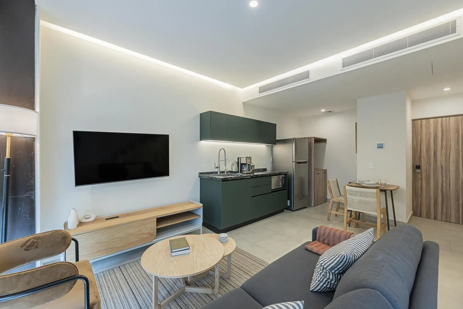 Kitchen or kitchenette in Cuadra 134 Residencial Condesa