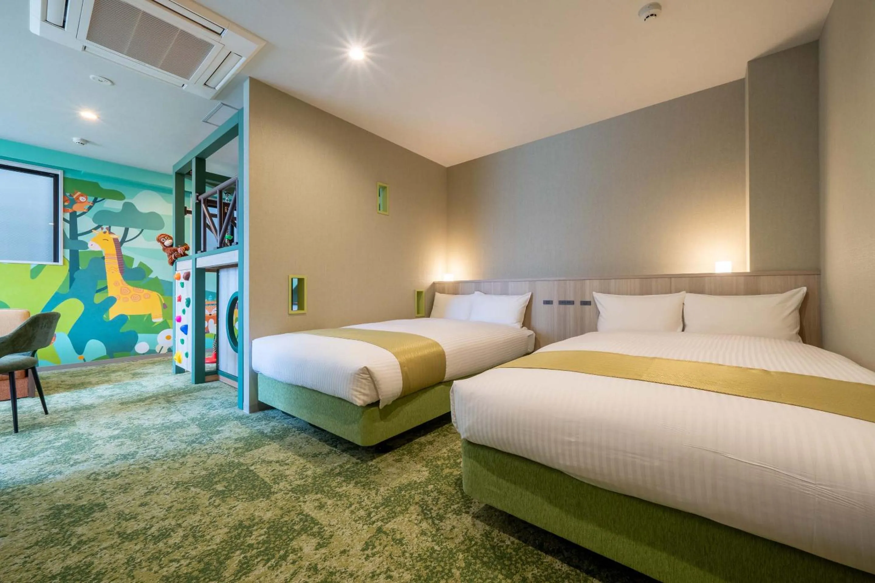 Bed in PLAY!! Resi Stay