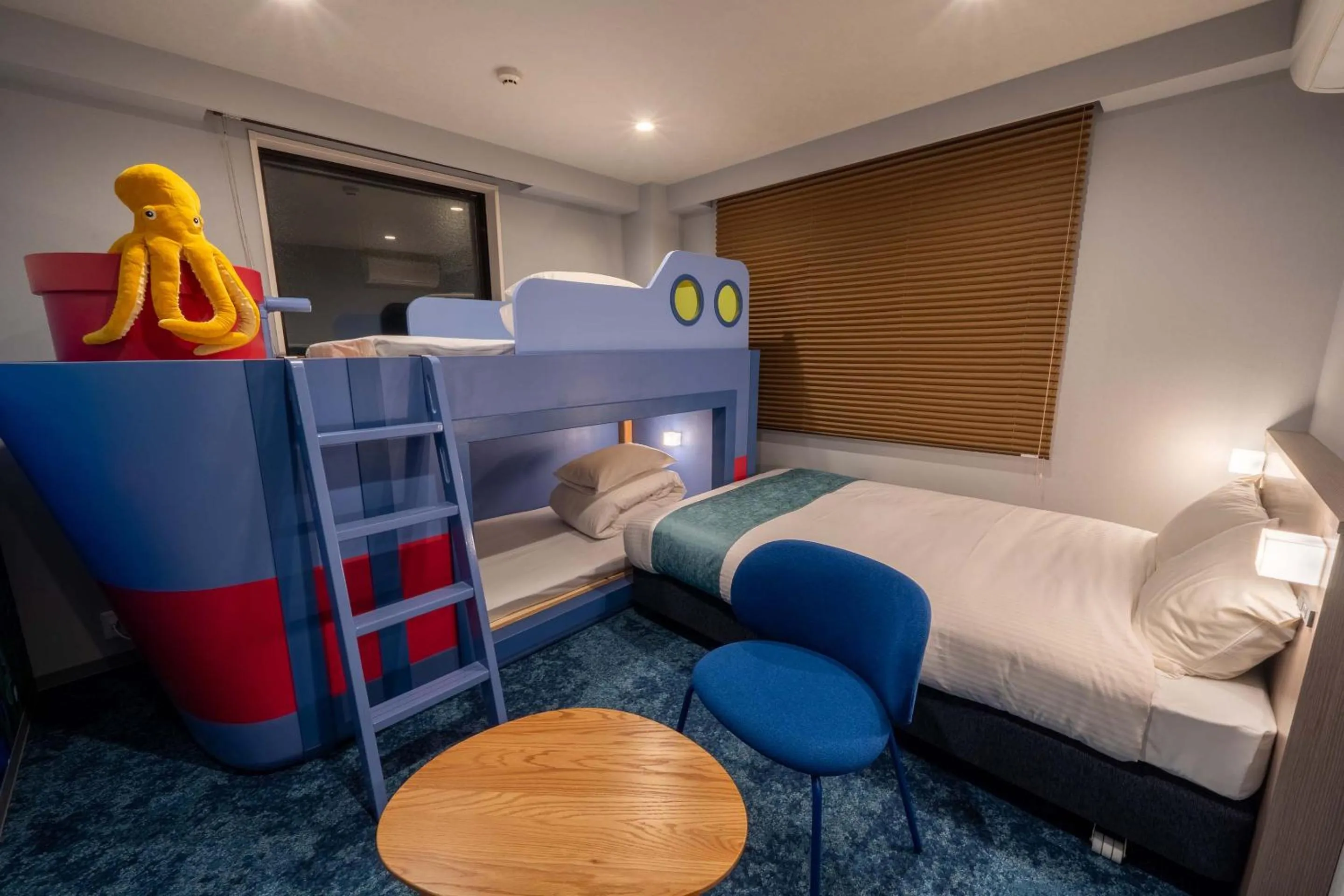 Bed in PLAY!! Resi Stay